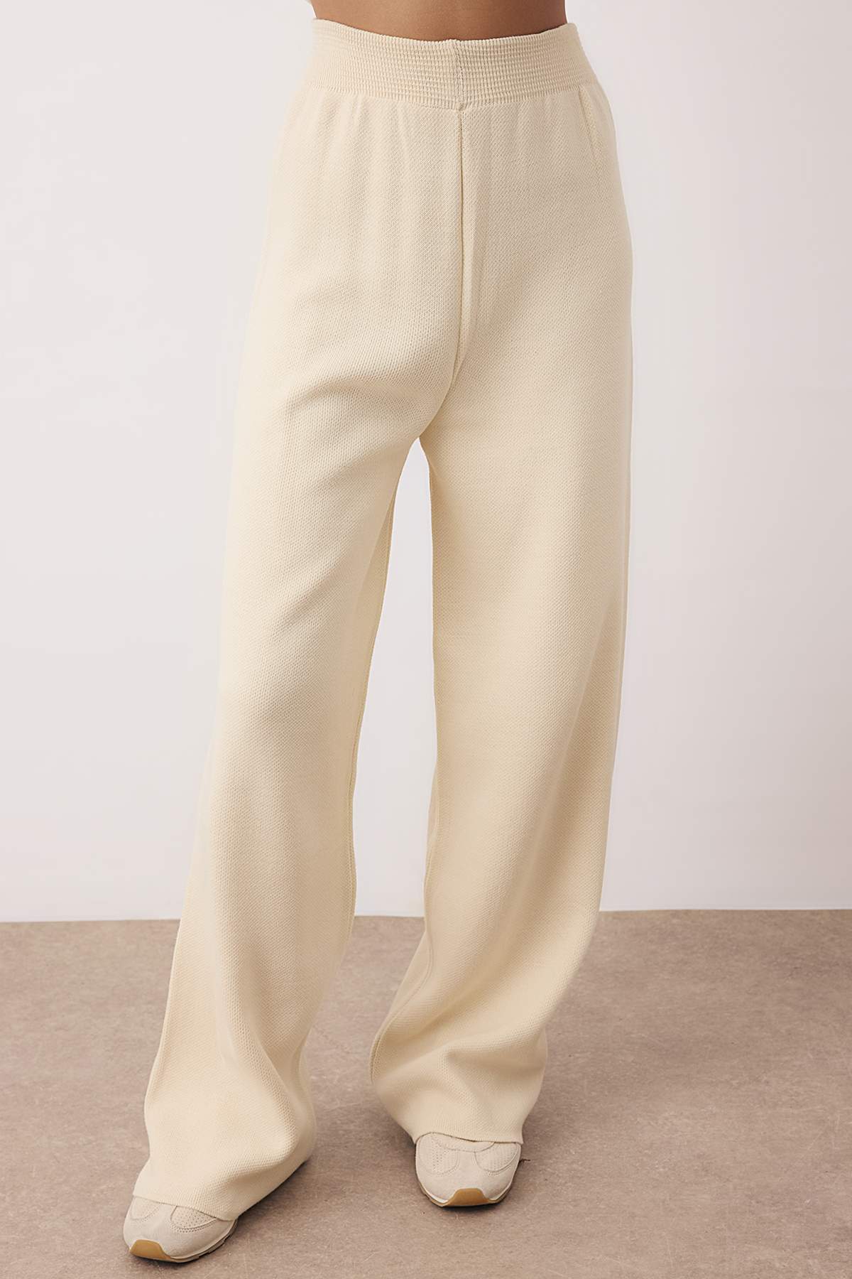 Trendyolmilla  Ekru Yelek-Pantolon Triko Alt - Üst Takım TWOAW26AU00116 - Görsel 3