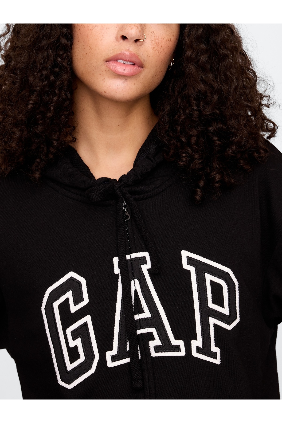 GAP  Kadın Siyah Gap Logo Relaxed Fermuarlı Sweatshirt - Görsel 3