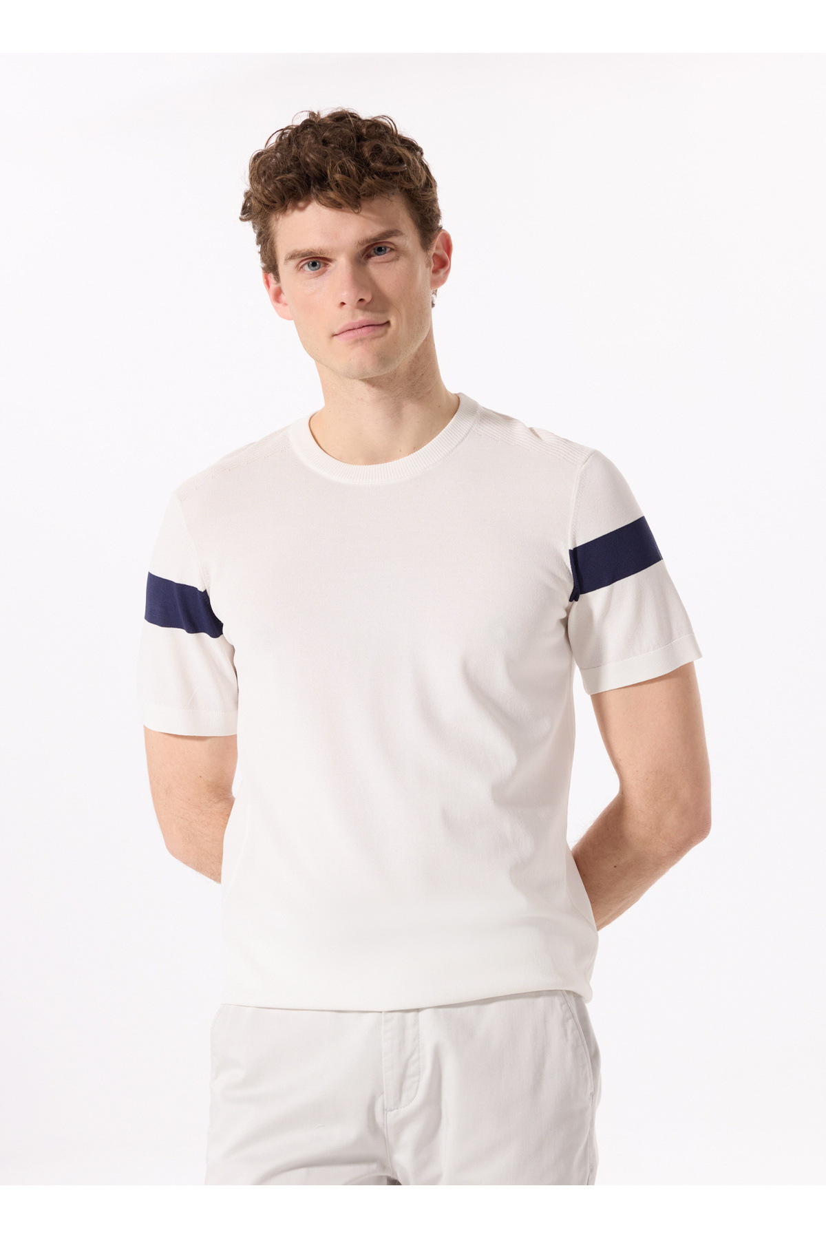 Fabrika  Kırık Beyaz Erkek Bisiklet Yaka Basic Rayon Karışımlı Kazak F4SM-KZK 0722