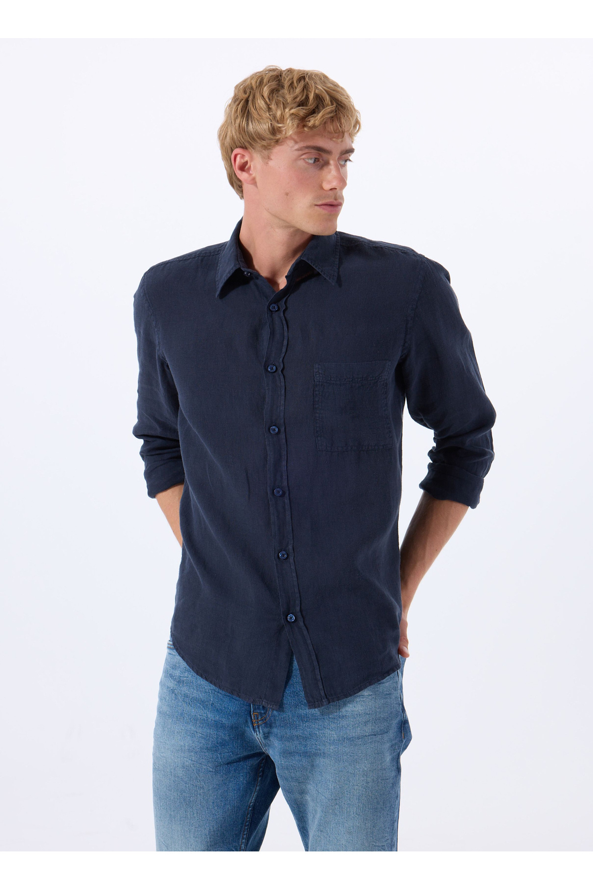 باس پیراهن مردانه یقه گرد معمولی سرمه‌ای طرح Relegant