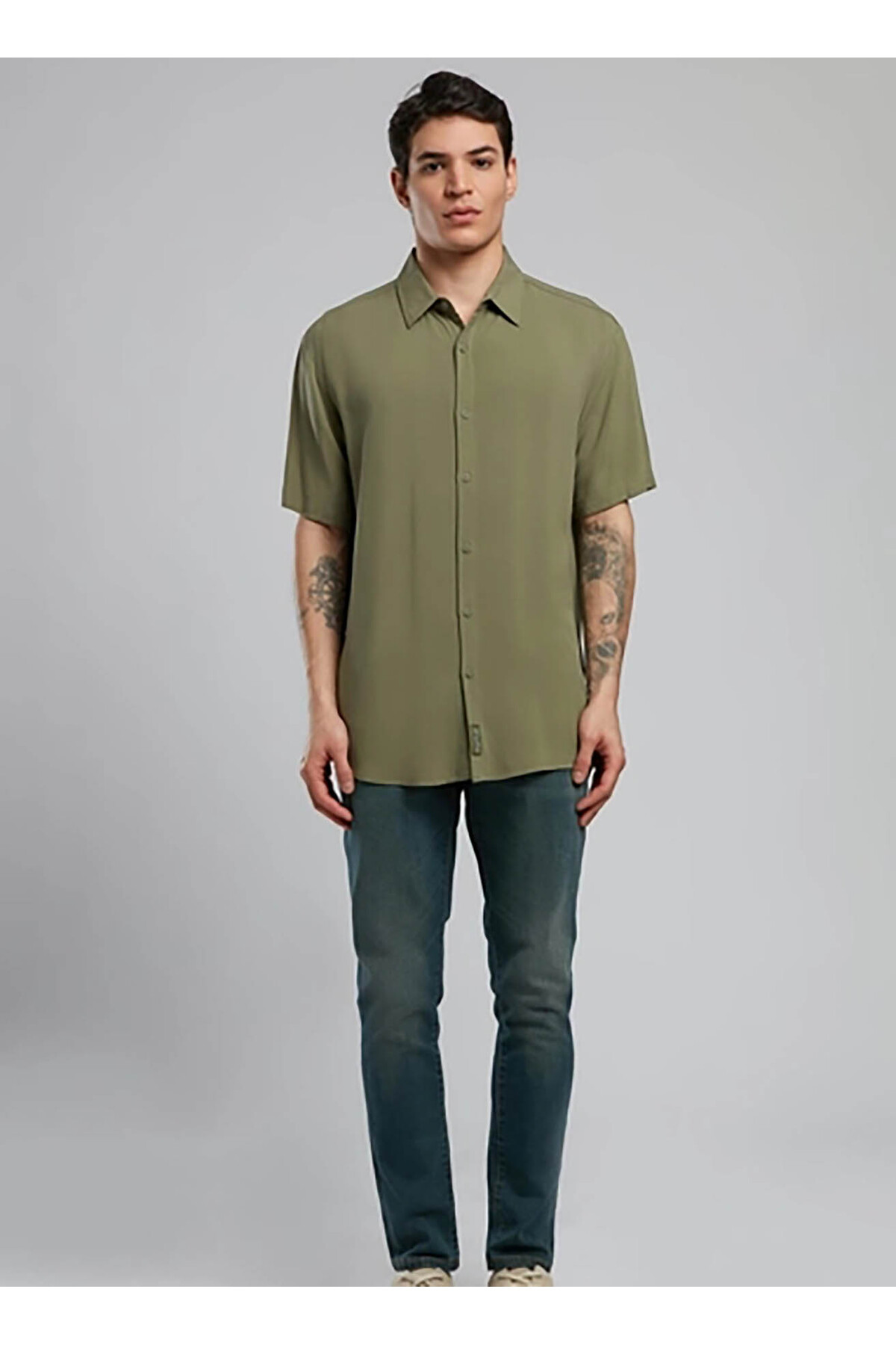 لی کوپر پیراهن مردانه خاکی ساده سایز ۲۵۲ LCM 241019 BASICES KHAKI