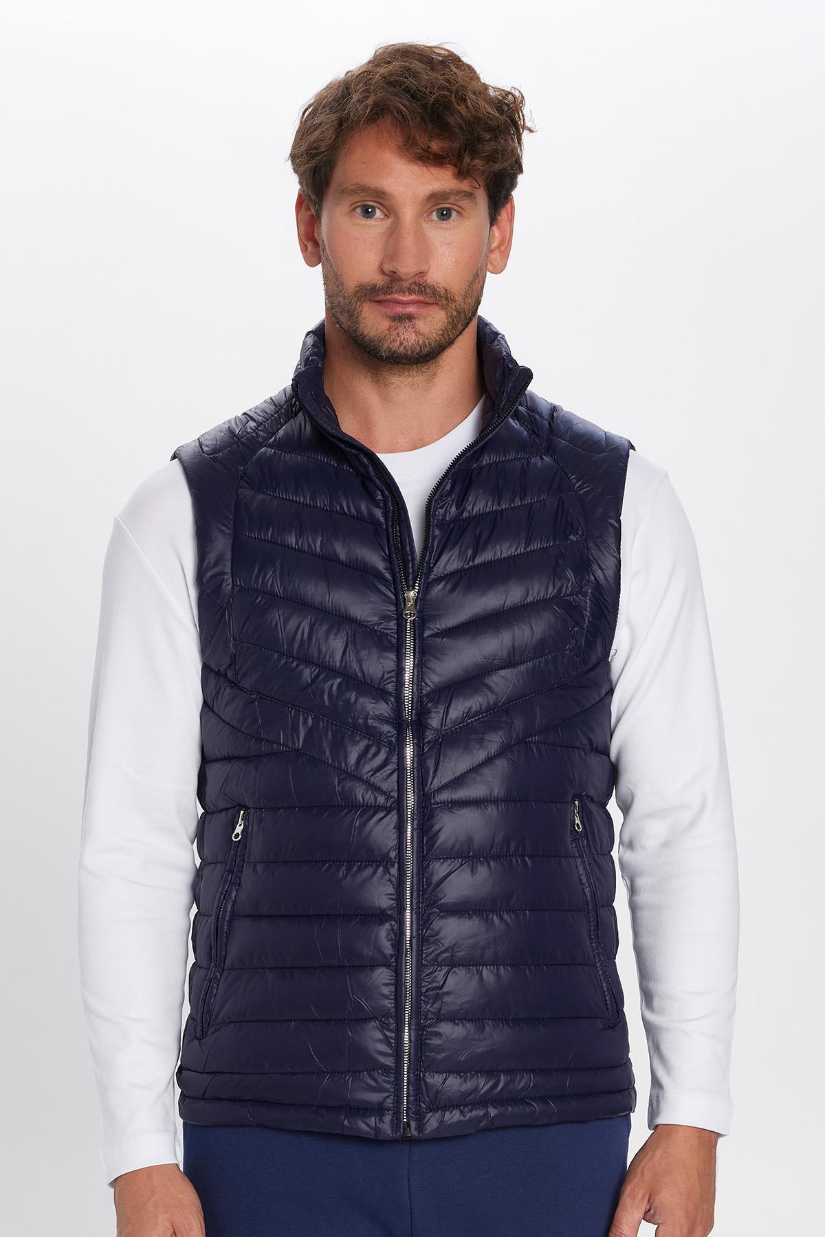 Tudors  Erkek Standart Fit Dik Yaka Cepli Fermuarlı Sıcak Tutan Lacivert Şişme Yelek - Görsel 4