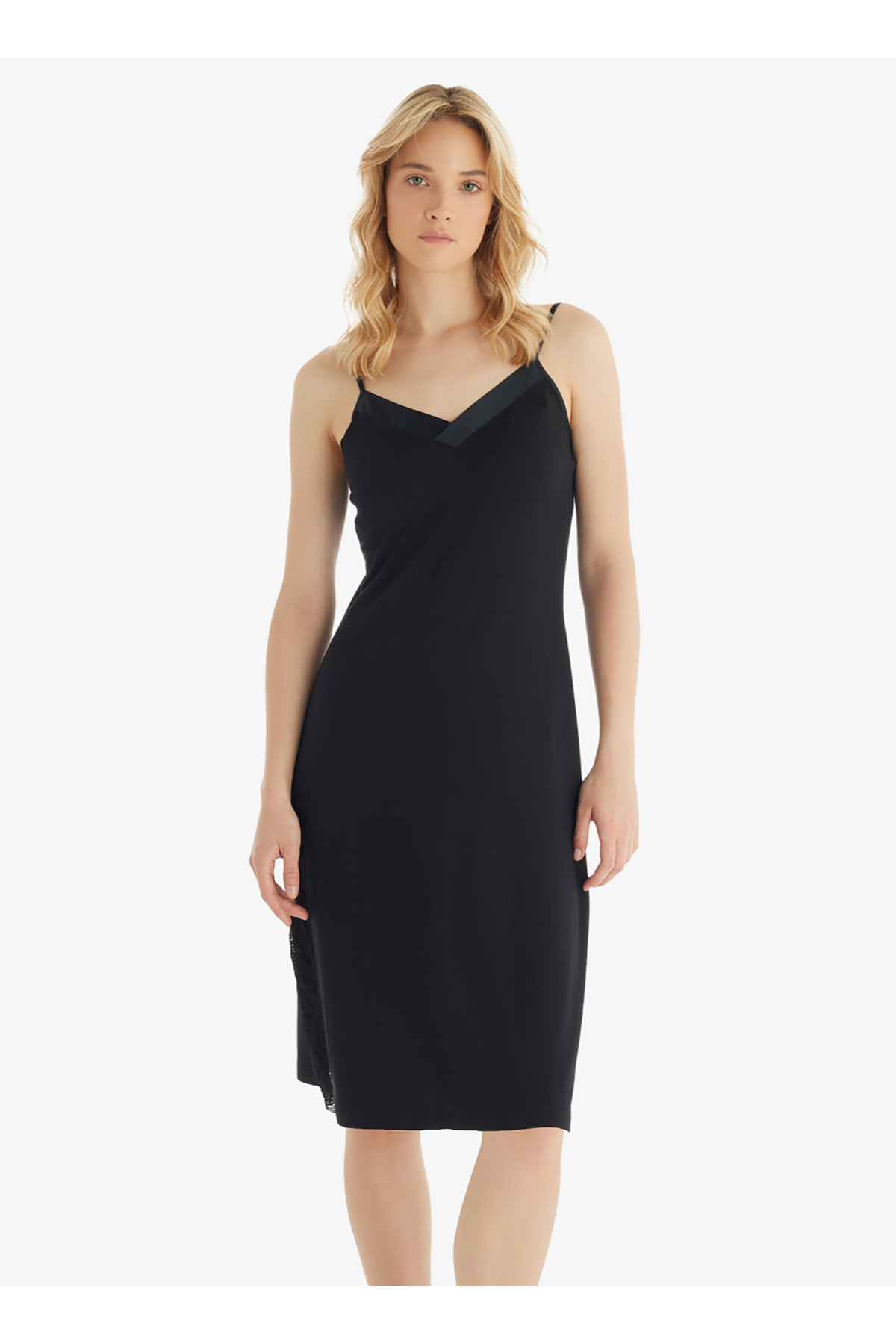 Blackspade Düz Siyah Kadın Gecelik 51801