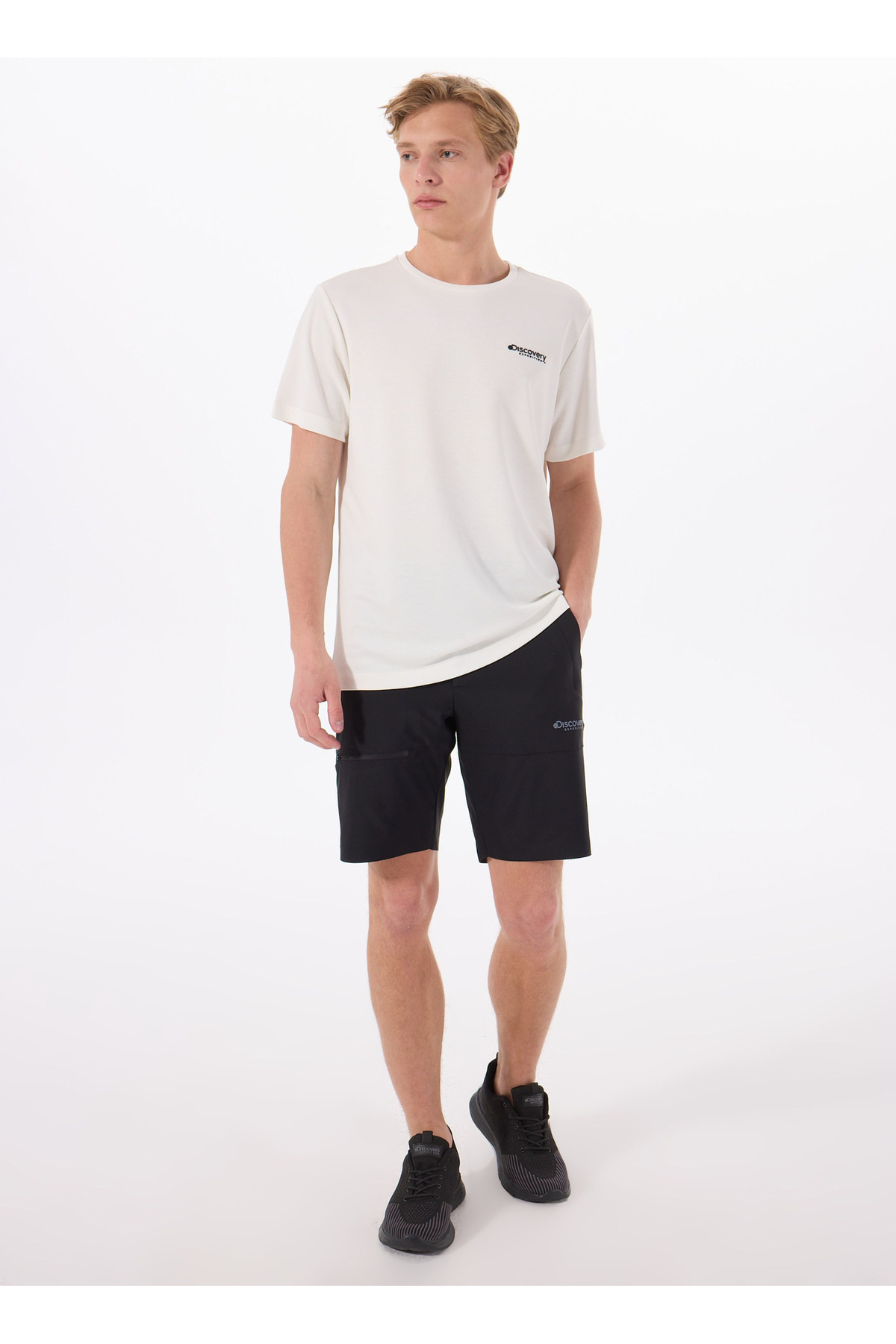 دیسکاوری اکسپدیشن شلوارک مردانه ساده و راحت کمر معمولی مشکی D5SM-SHT3859