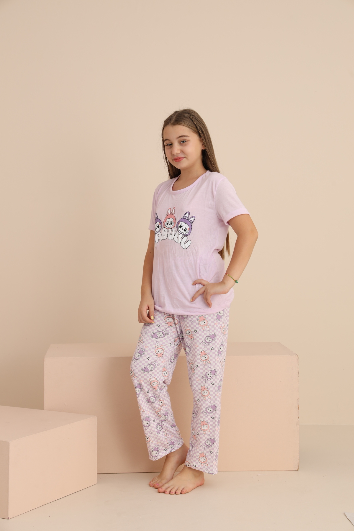 rindahomewear KIZ ÇOCUK LABUBU BASKILI MOR KISA KOL PİJAMA TAKIMI fotoğrafı 4 (önizleme)