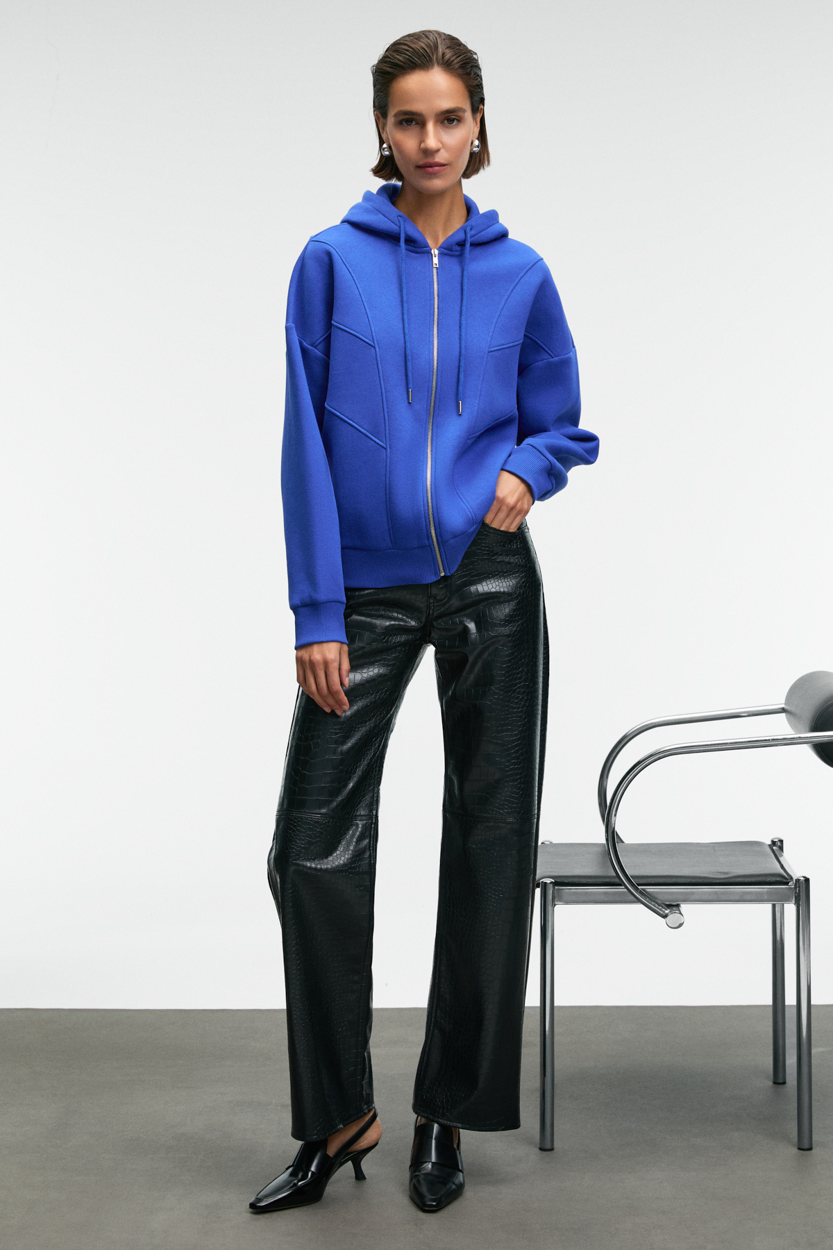 GRIMELANGE VYSELLE Kadın Önü Kesikli Metal Fermuarlı Kapüşonlu Etiket Detaylı Oversize Mavi Sweatshirt görsel 2