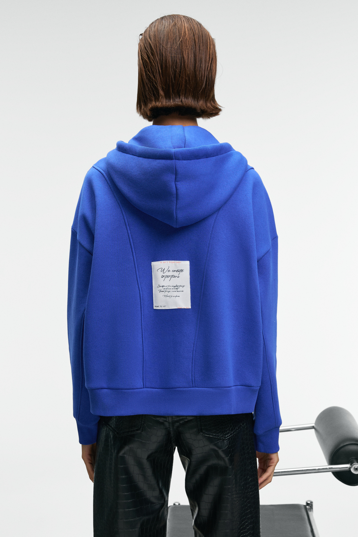 GRIMELANGE VYSELLE Kadın Önü Kesikli Metal Fermuarlı Kapüşonlu Etiket Detaylı Oversize Mavi Sweatshirt görsel 6