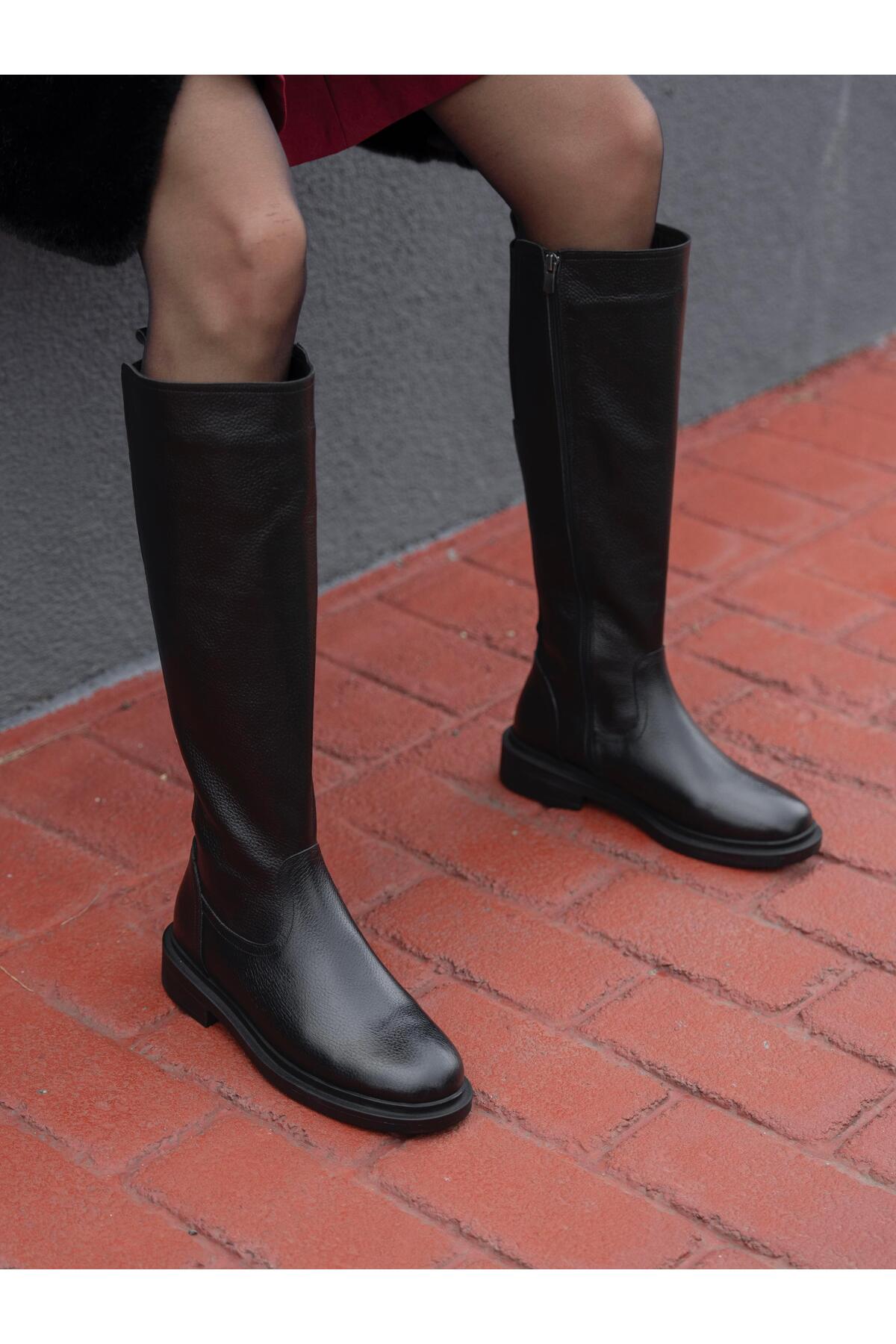 ECENİN BUTİĞİ  Akpom Siyah Hakiki Deri Çizme - Görsel 2