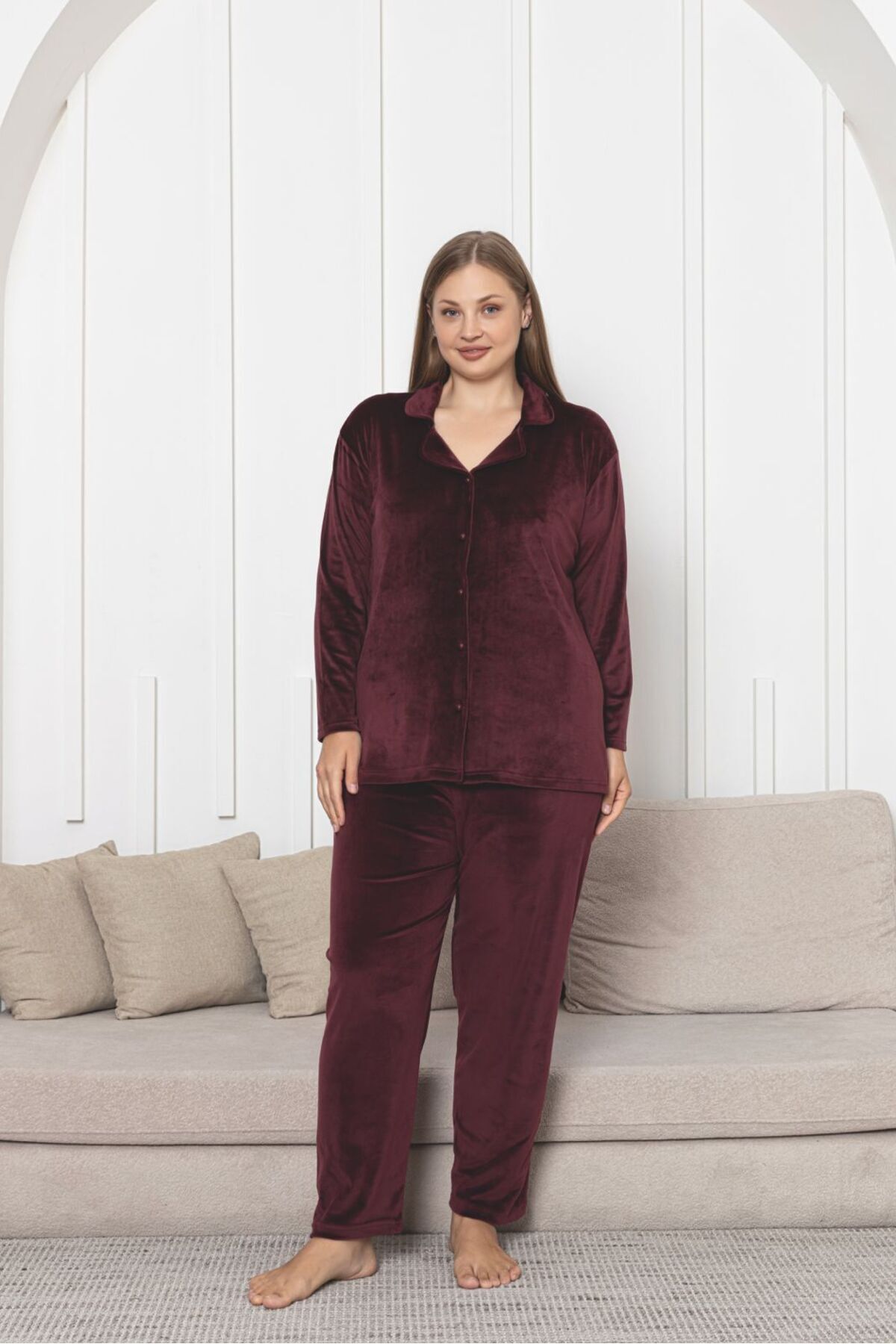 Asel Büyük Beden Boydan Düğmeli Kadife Kumaş Pijama Takımı