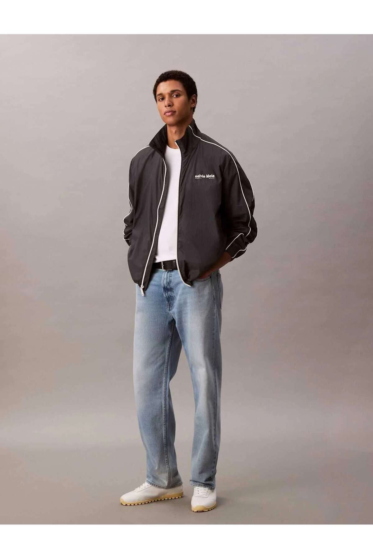 کلوین کلاین کاپشن مردانه آنتراسیت JA با یقه ایستاده و چین‌دار LS