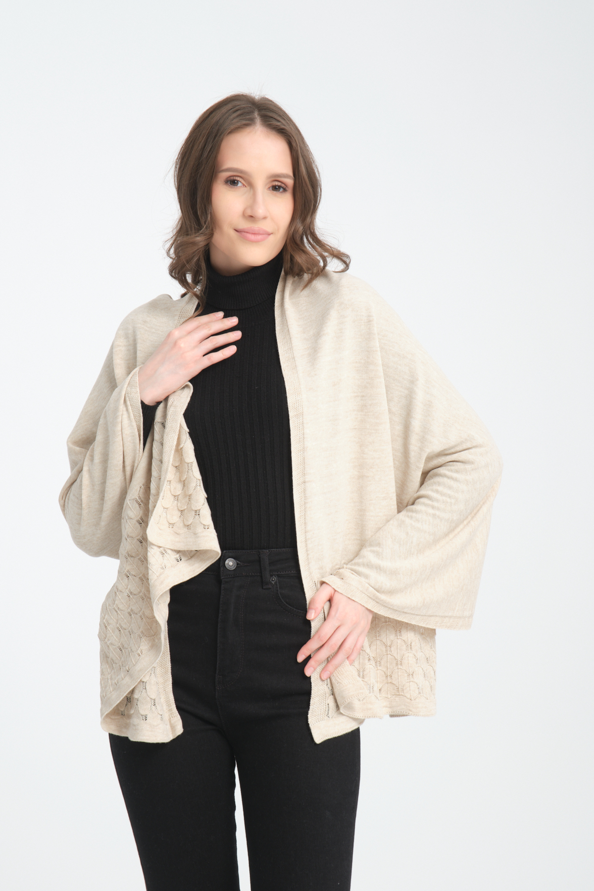 Knitwear Shoulder Shawl with Openwork Pattern Detail – Stylish Elegant Women's Shawl