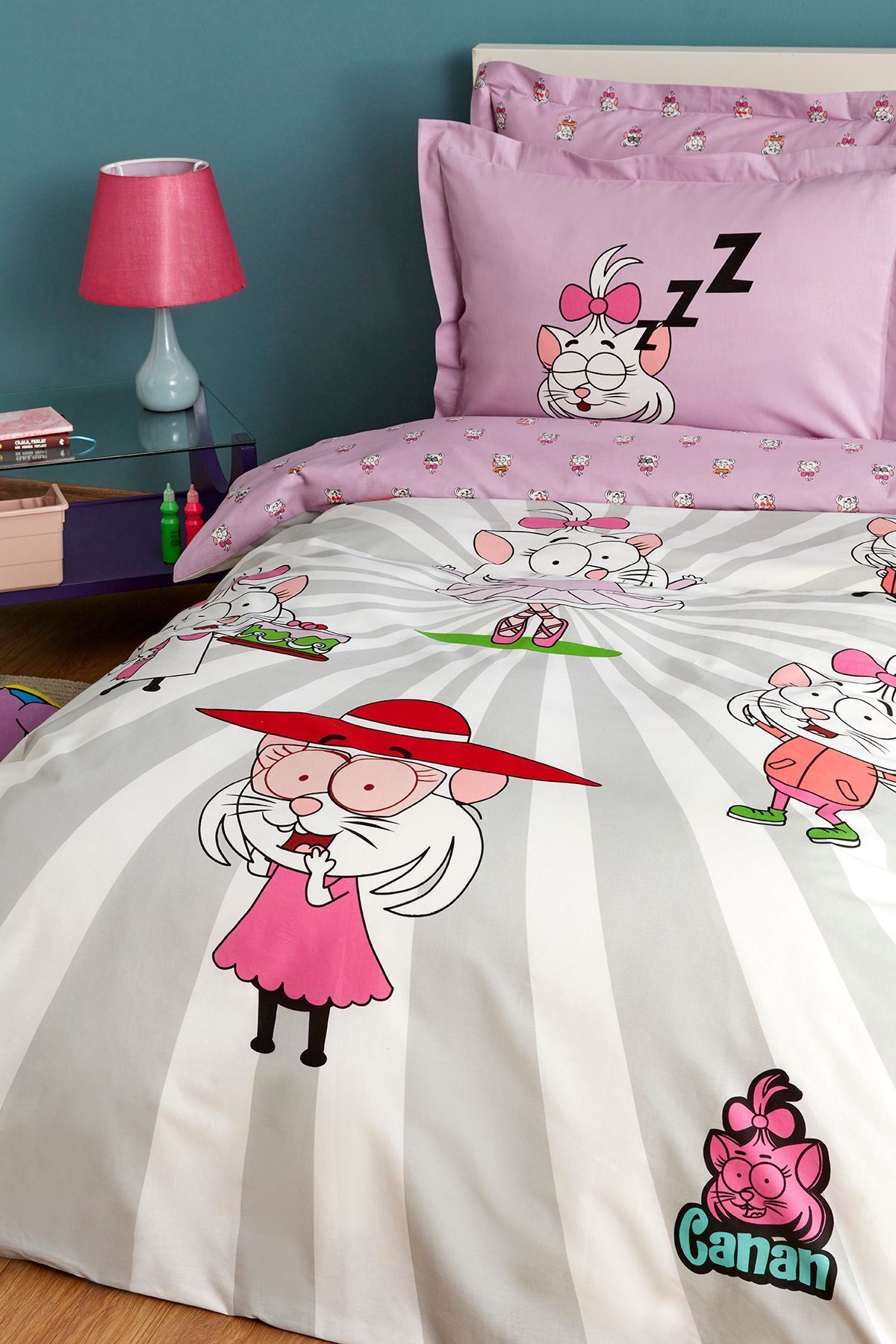 Karaca Home X Kral Şakir Canan Tek Kişilik Nevresim Takımı fotoğrafı 3 (önizleme)