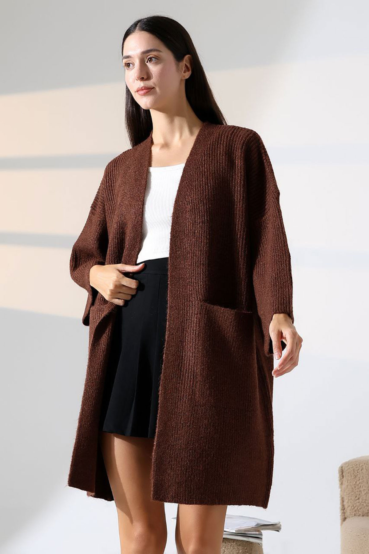 bacc  Kadın Acı Kahve Çift Cepli Yarım Kol Uzun Boy Triko Hırka BCES-252019 - Görsel 2