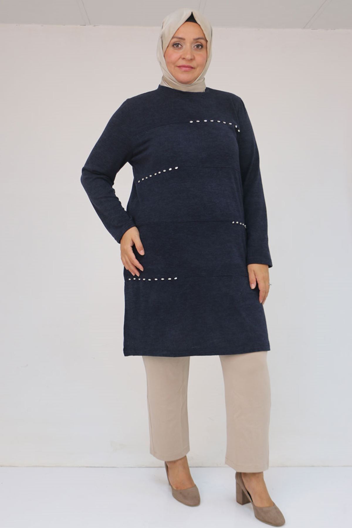 Eslina 58113 Büyük Beden Dikme Taş Detaylı Çımalı Mir Tunik - Lacivert