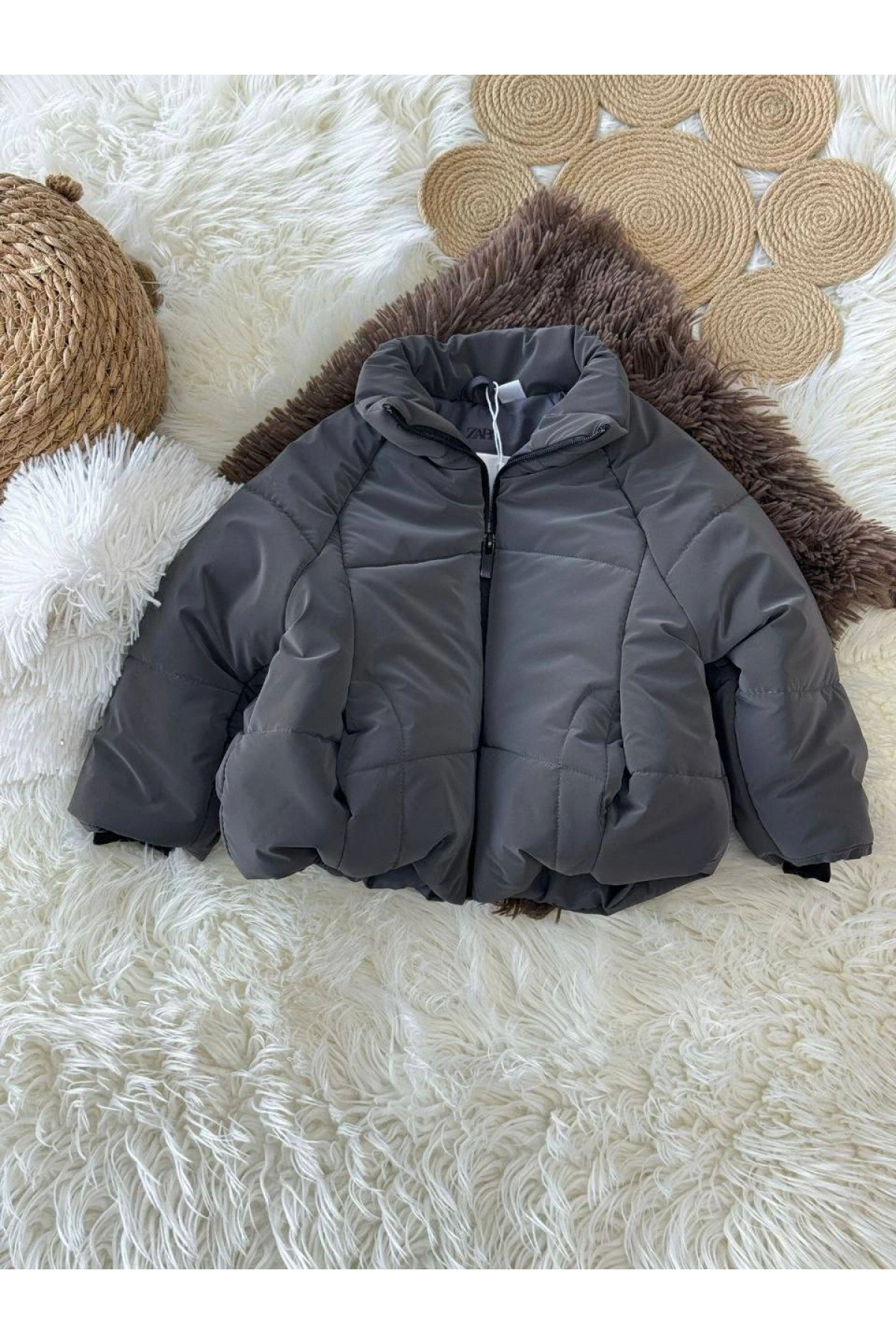 Kidmark Çocuk Modası Çocuk Unisex Fermuarlı Dik Yaka Şişme Mont fotoğrafı 4 (önizleme)