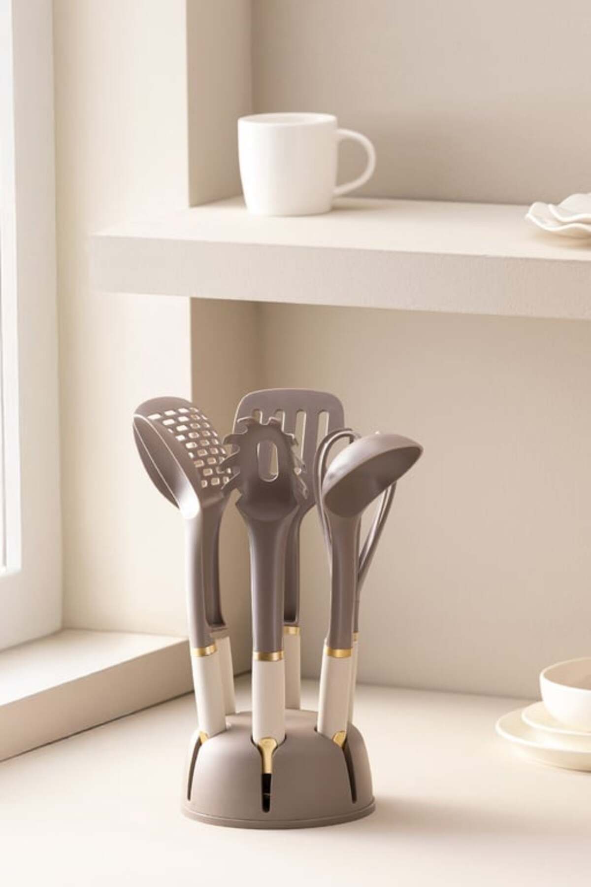 Madame Coco Yeni Sezon Lucca 6'lı Standlı Servis Seti - Bej - BEJ