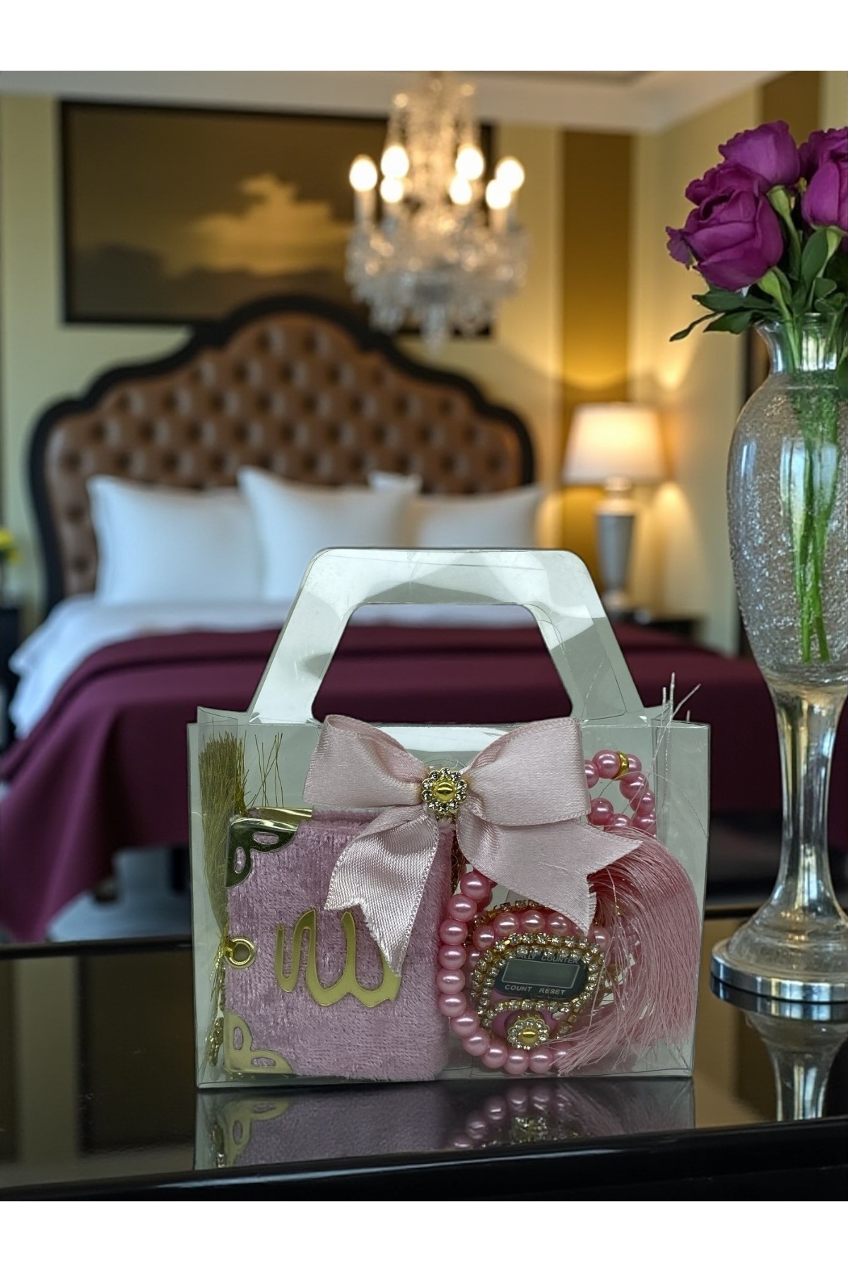 Hac AVM Çanta Görünümlü Kutu İçinde Mini Kuran, İnci Tesbih ve Taşlı Zikirmatik Hediyelik Set