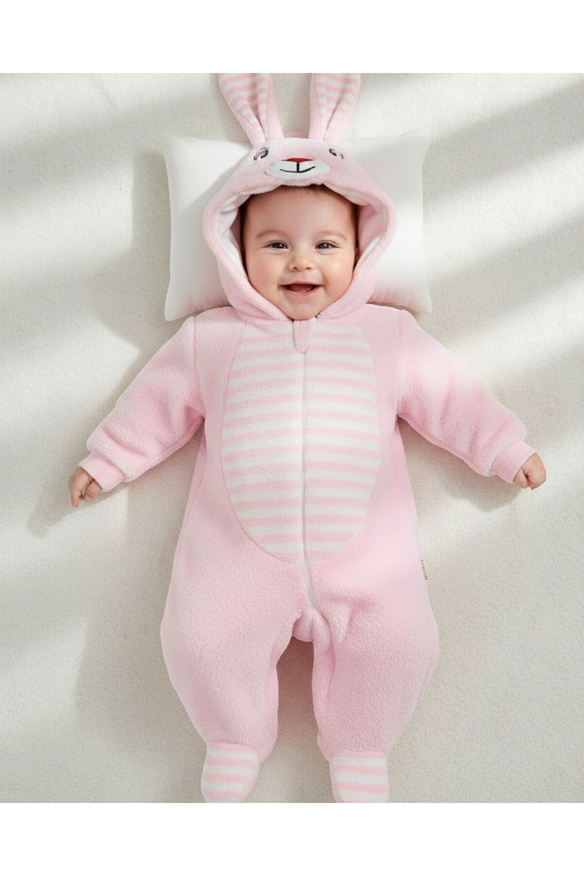 Egelite Kız Bebek 0-9 Ay Kapüşonlu Kulak Detaylı Tavşan Temalı Fermuarlı Welsoft Kışlık Kalın Tulum fotoğrafı 3 (önizleme)