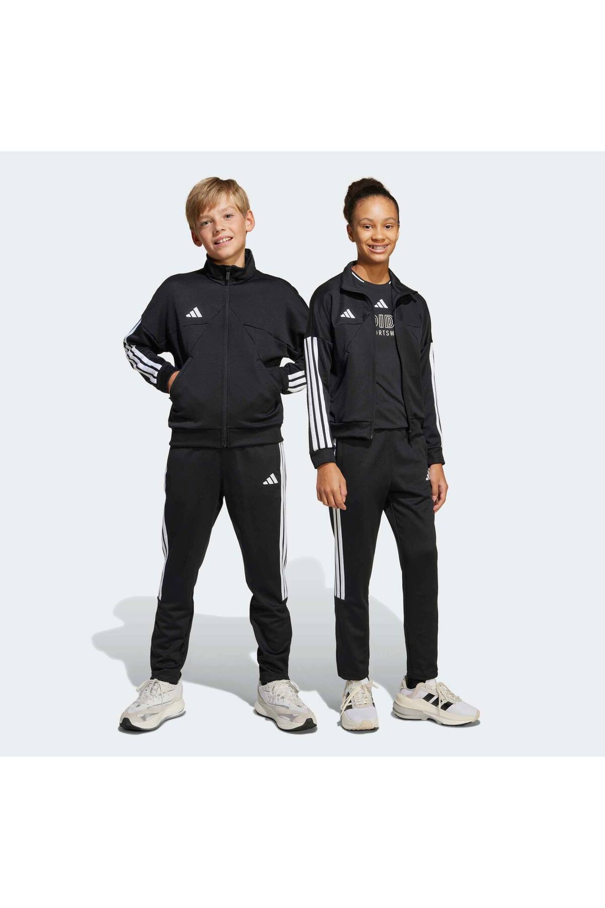 شلوار گرمکن آدیداس TYC760E2A227E0ABD5FA33300