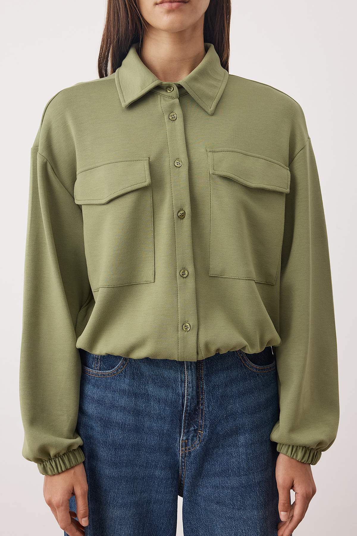 Trendyolmilla  Haki Polo Yaka Çıtçıtlı Relaxed/Rahat Kesim Bomber Örme Sweatshirt TWOAW26SW00036 - Görsel 3