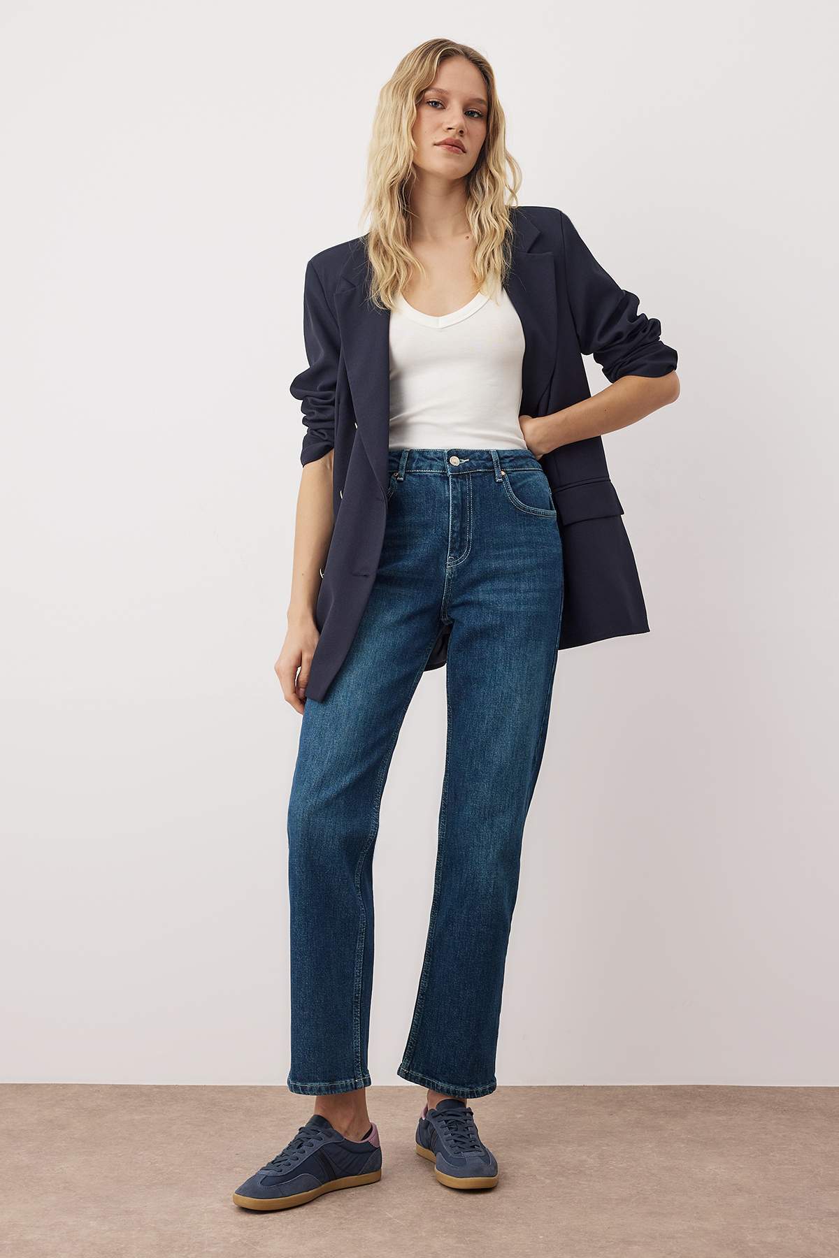 Trendyolmilla  Koyu Mavi More Sustainable Esnek Comfort Straight Jeans TWOAW26JE00090