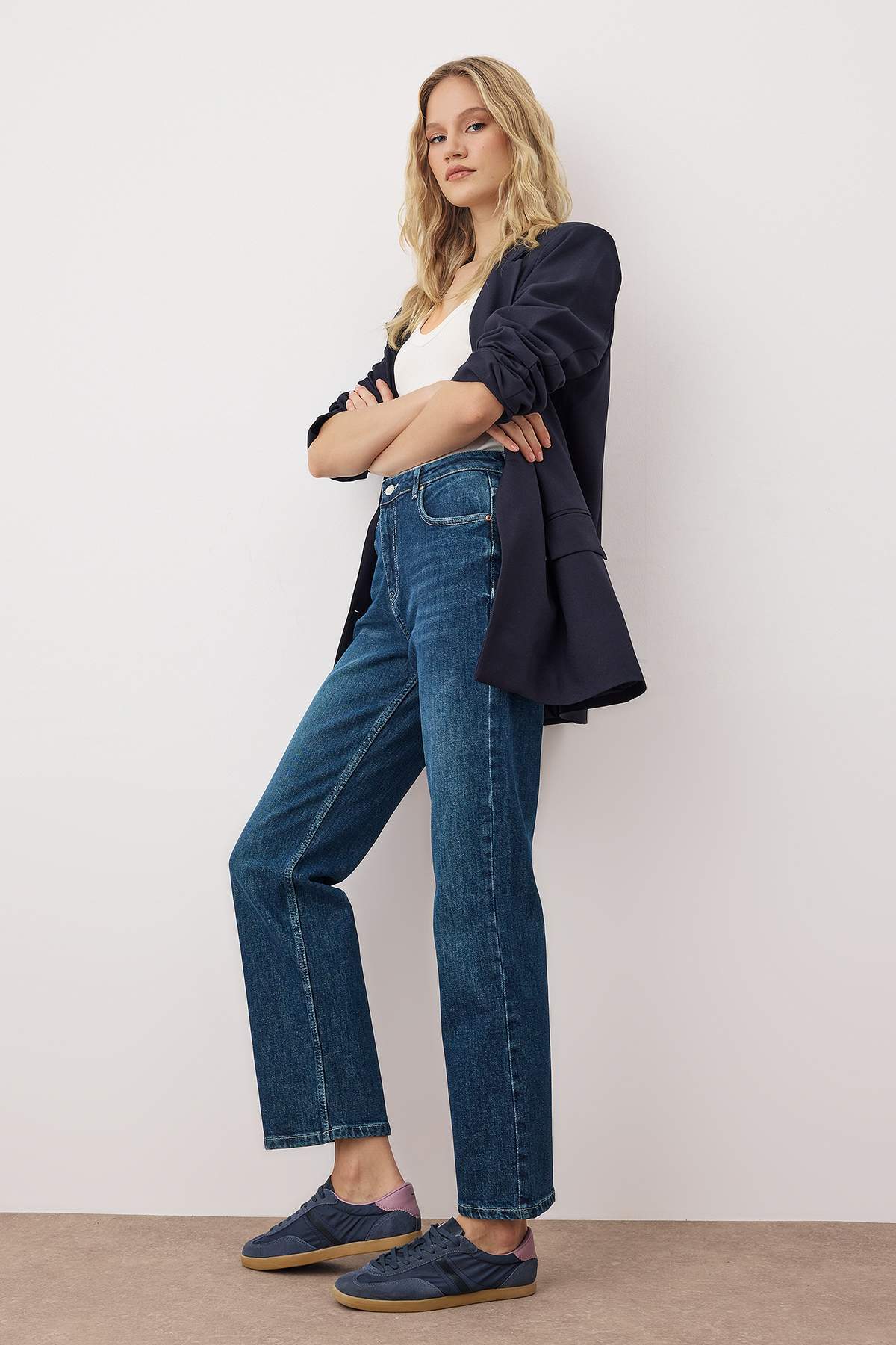 Trendyolmilla  Koyu Mavi More Sustainable Esnek Comfort Straight Jeans TWOAW26JE00090 - Görsel 2