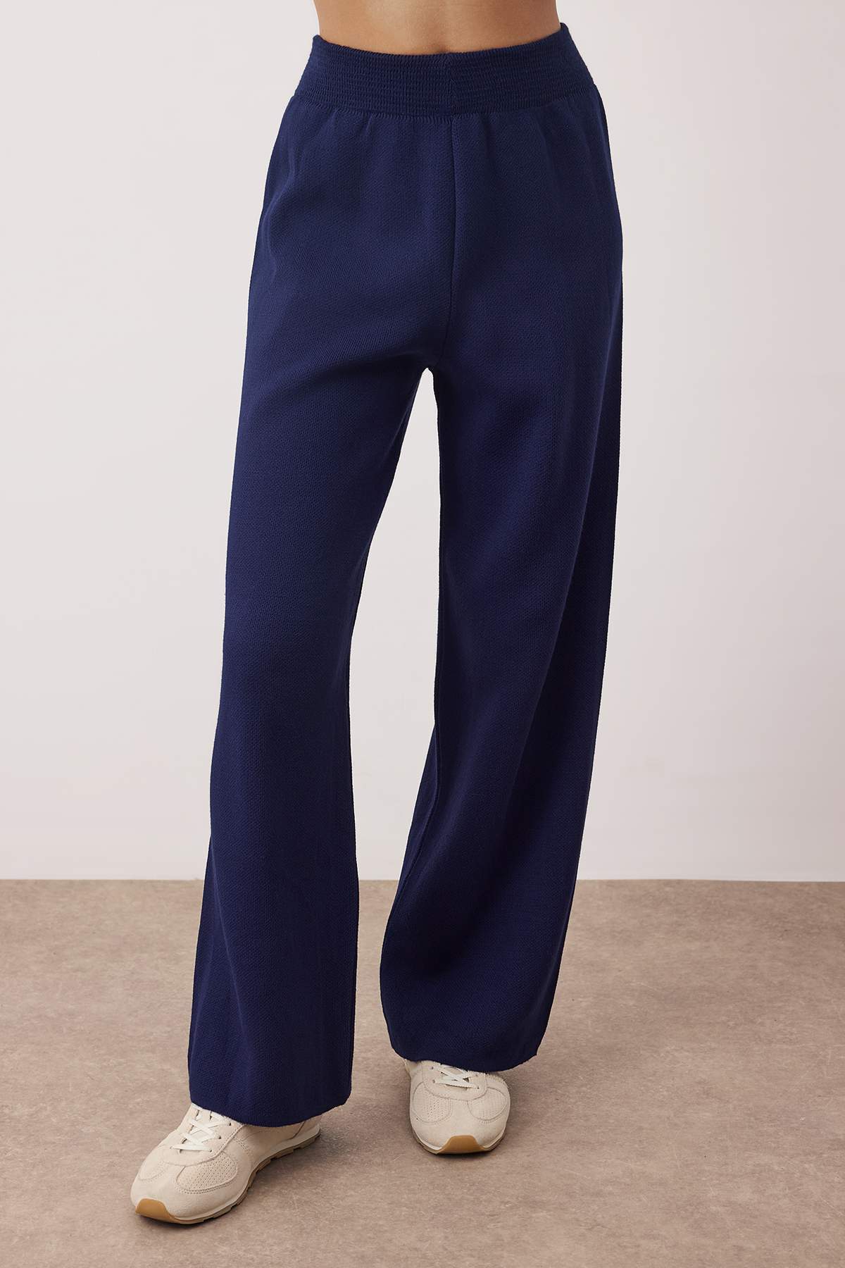 Trendyolmilla  Lacivert Yelek-Pantolon Triko Alt - Üst Takım TWOAW26AU00116 - Görsel 3