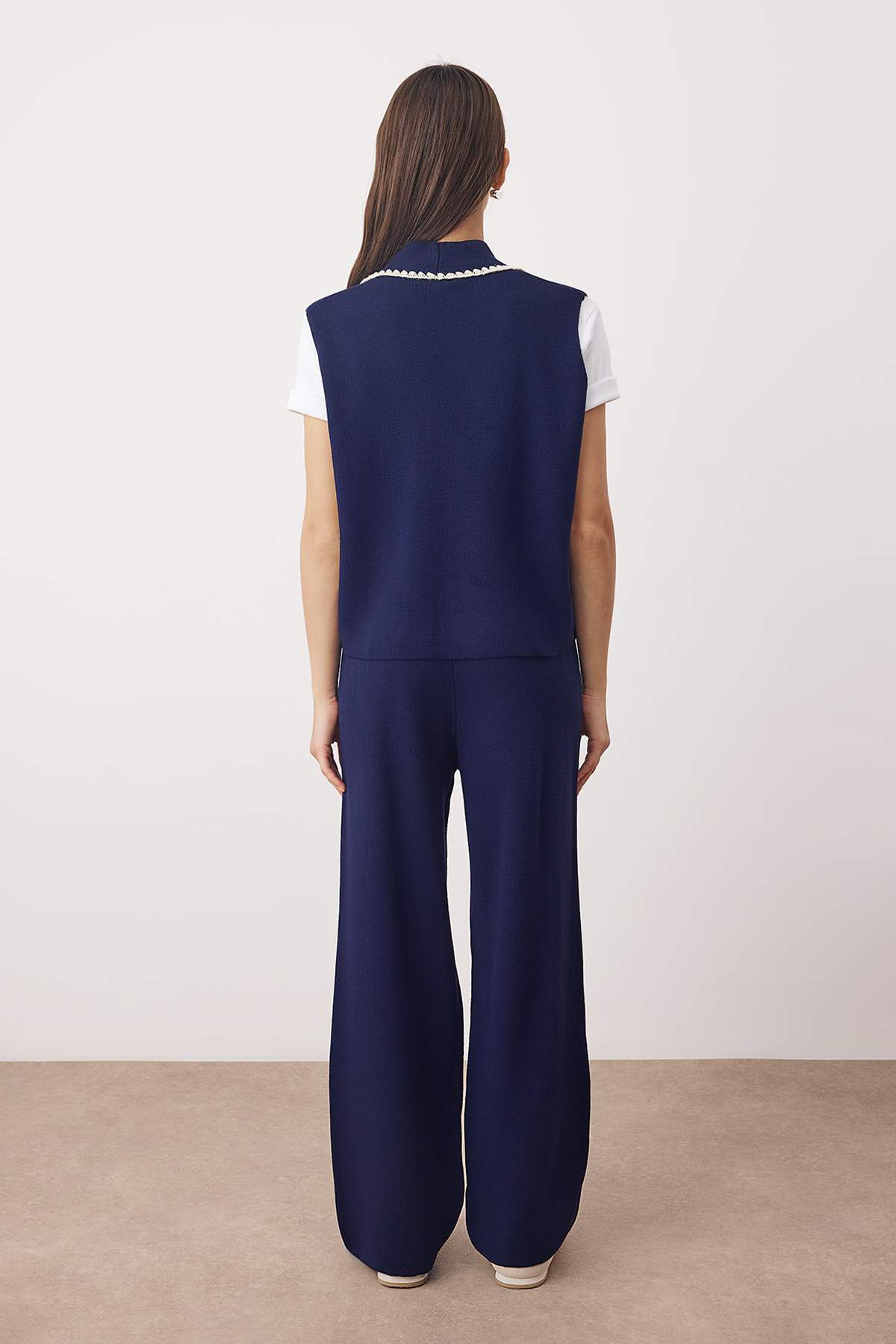 Trendyolmilla  Lacivert Yelek-Pantolon Triko Alt - Üst Takım TWOAW26AU00116 - Görsel 4