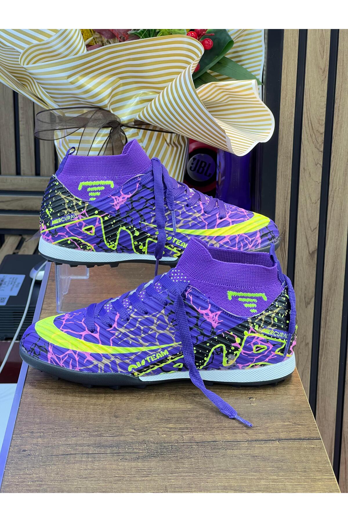 حذاء رياضي للرجال من ليكرا سوكس Astroturf - أرجوان...