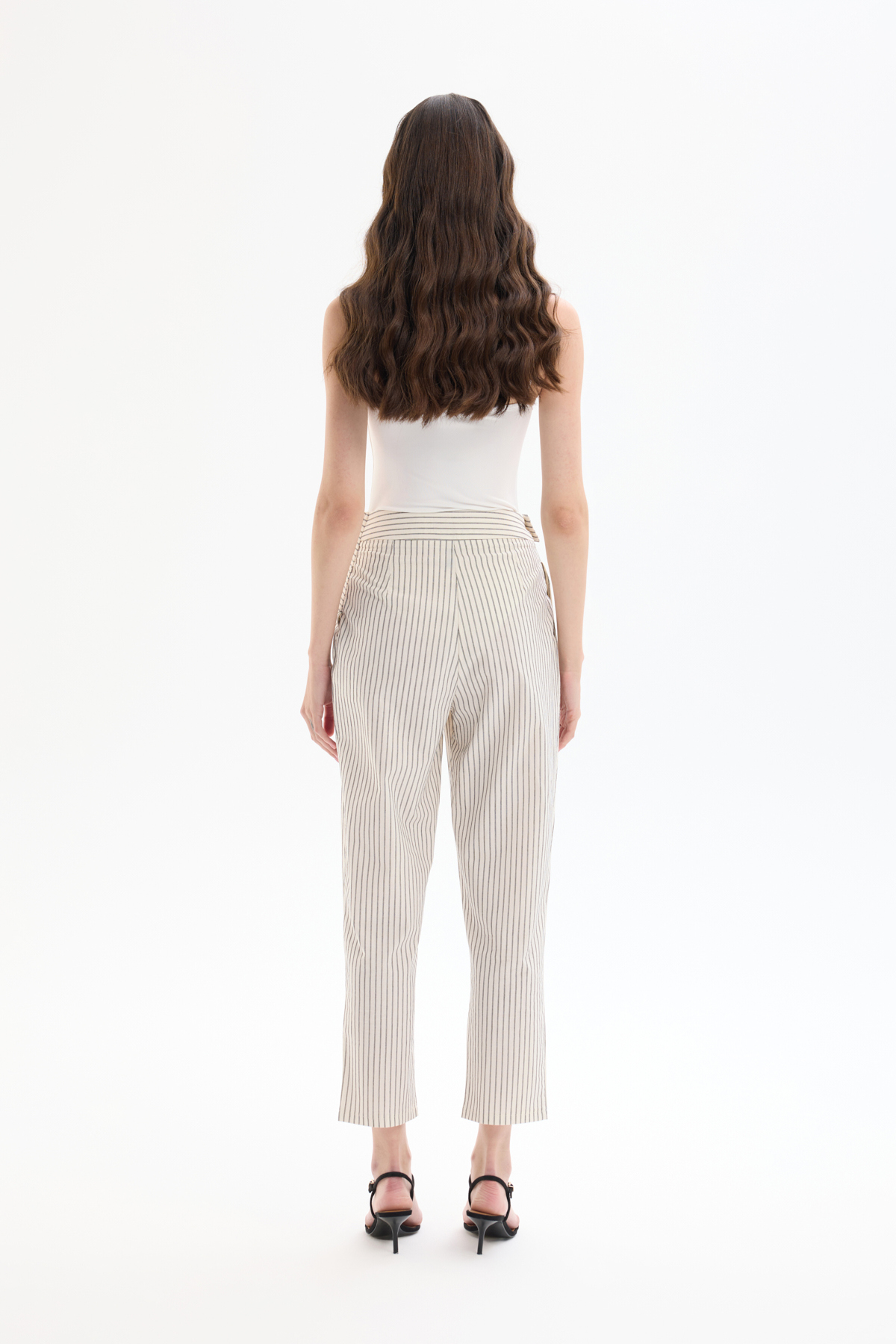 Quzu  Asimetrik Bel Detaylı Çizgili Pantolon Bej - Görsel 5