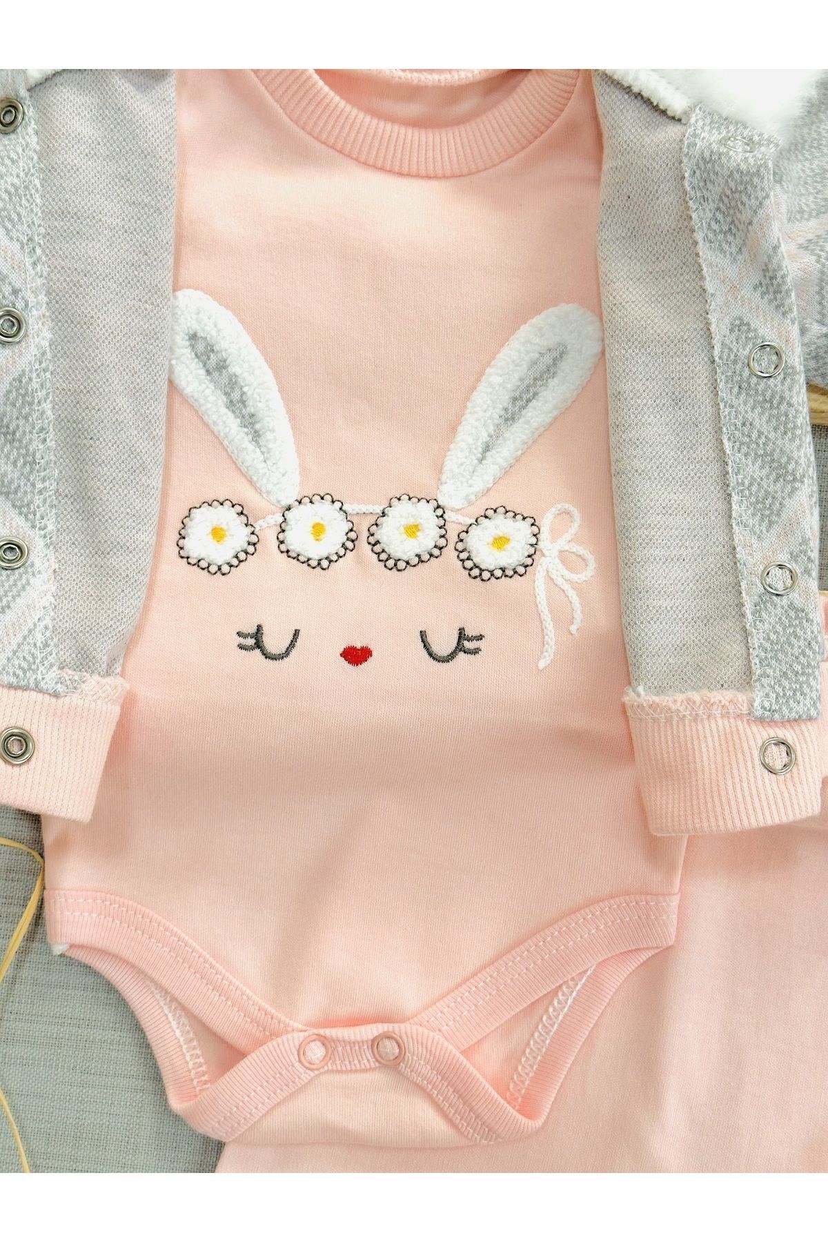 VOY KİDS YENİDOĞAN KIZ BEBEK HEDİYELİK 3 PARÇA TAVŞAN KULAKLI ŞİRİN ZIBIN TAKIMI fotoğrafı 5 (önizleme)