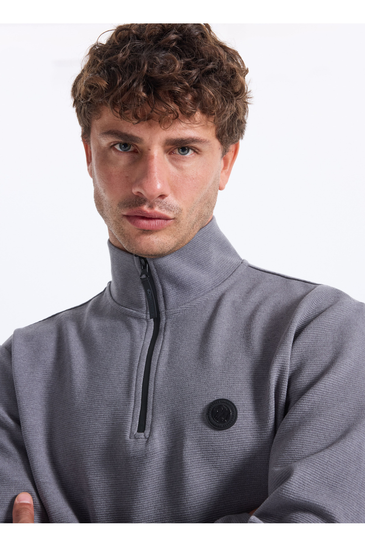 دیسکاوری اکسپدیشن سویشرت مردانه ساده و راحت یقه ایستاده آنتراسیت D5WM-SWT3986