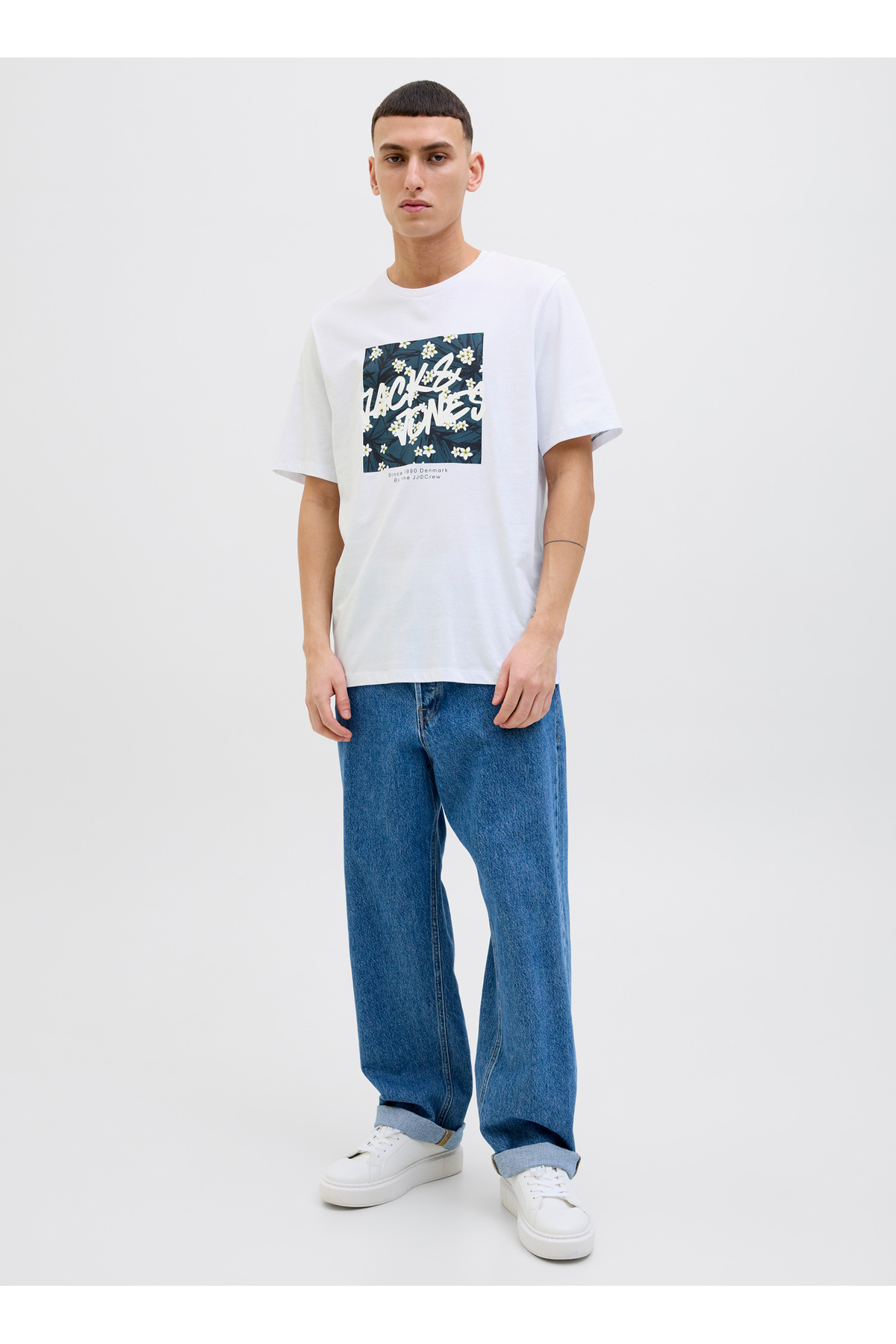جک اند جونز تی شرت مردانه یقه سفید مردانه 12269324_JJHAWAII SHAPE TEE SS CREW