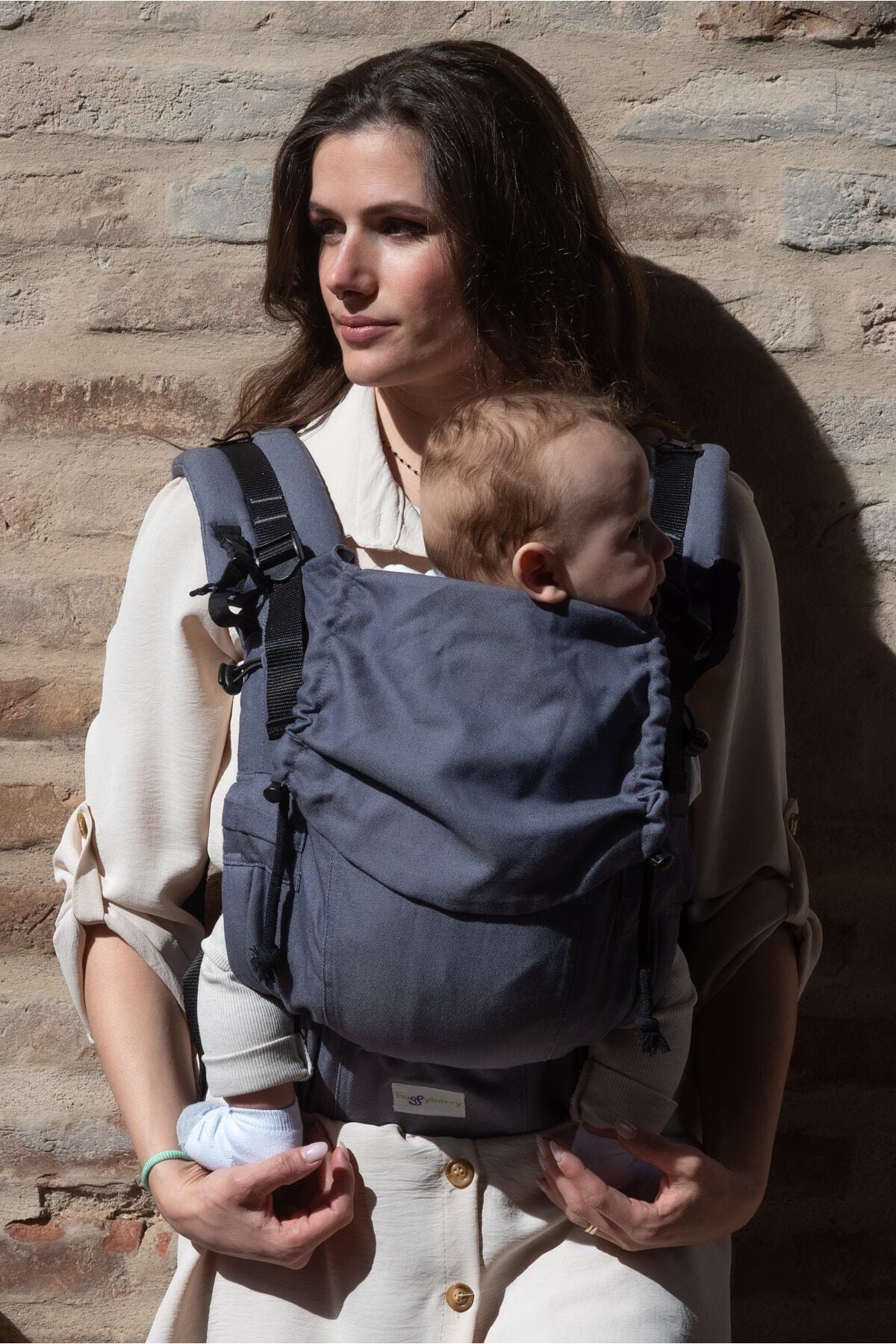 Huggyberry Softy Baby Carrier -antrasit fotoğrafı 2 (önizleme)