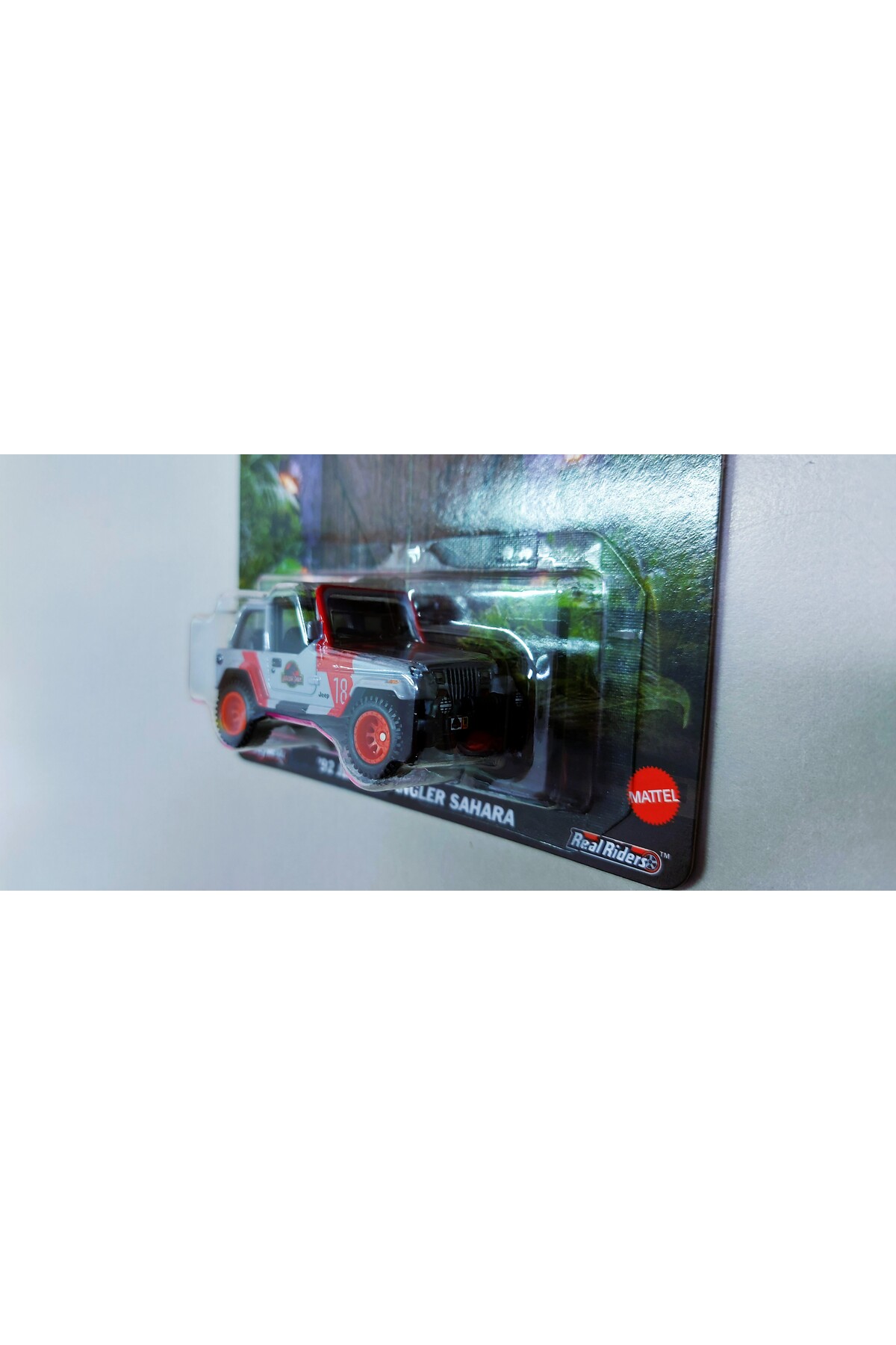 Jeep Wrangler Sahara 1:64 Hot Wheels Premium Pop Culture - Jurassic Park '92 Jeep Wrangler Sahara (1:64, 2025 Edition) Pop Culture Jeep Wrangler Sahara 1:64 Diecast 2025