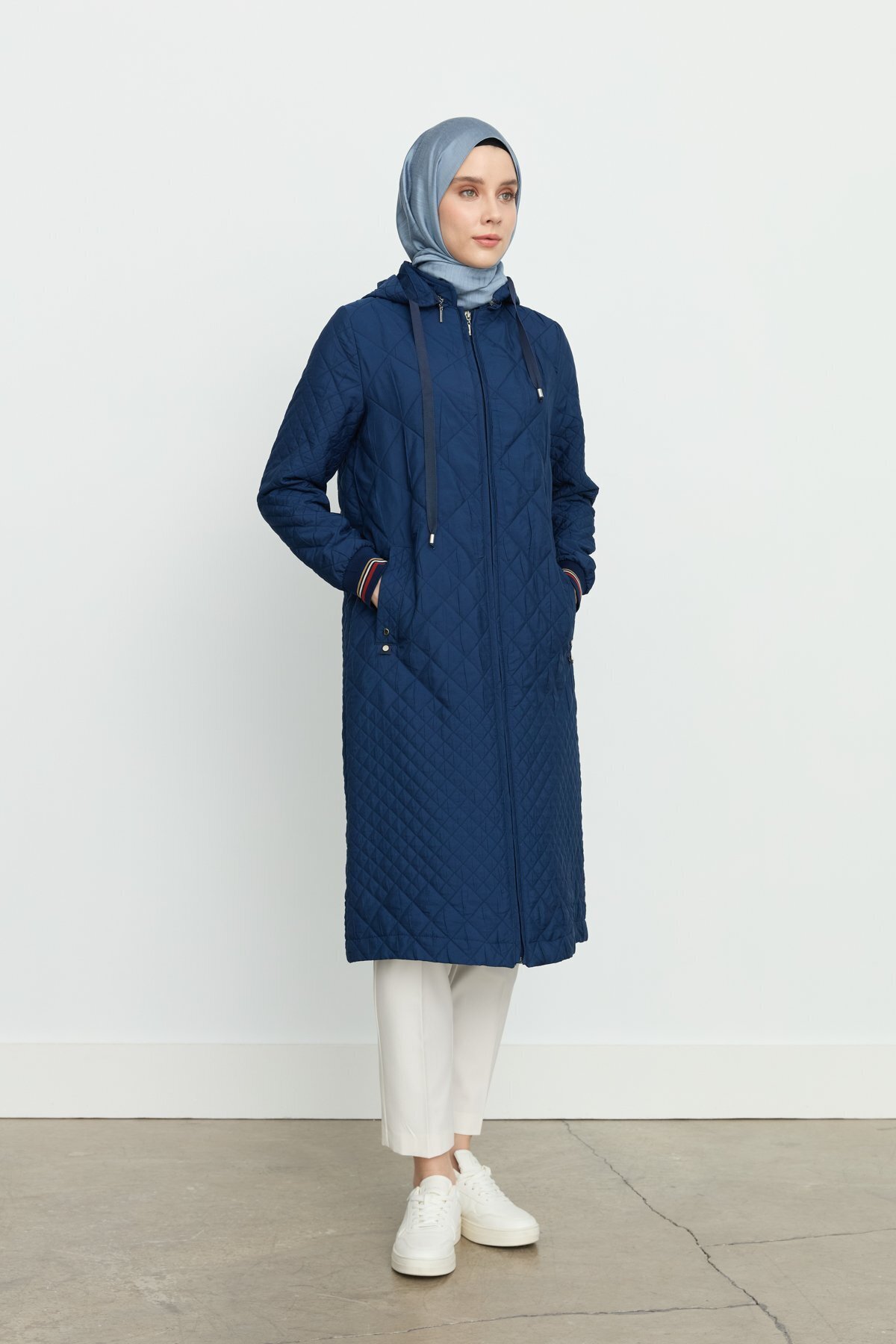 Nihan İnce Kapitone Kolları Ribanalı Kap Lacivert