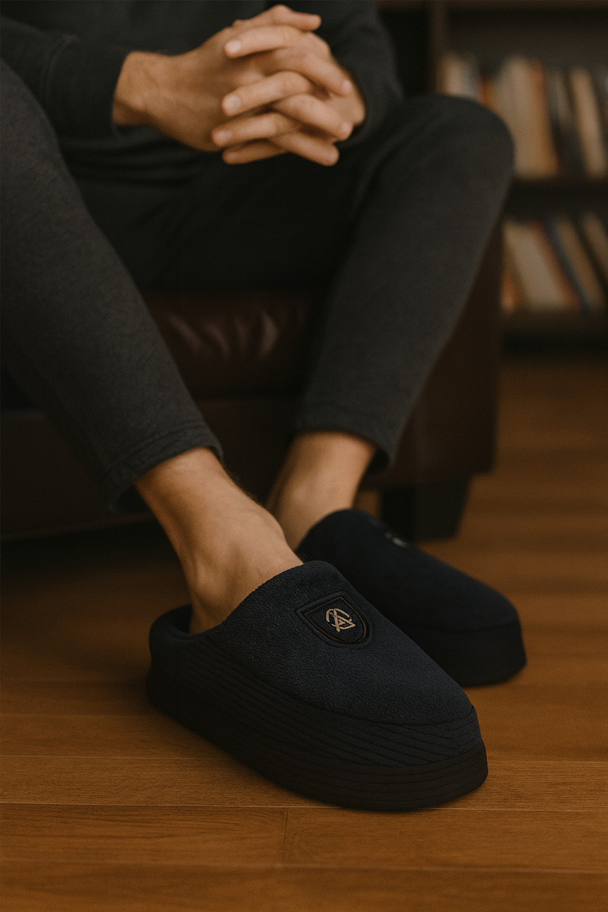 Beyond Siyah Erkek Kadife Gondol Terlik BYNDKDF02