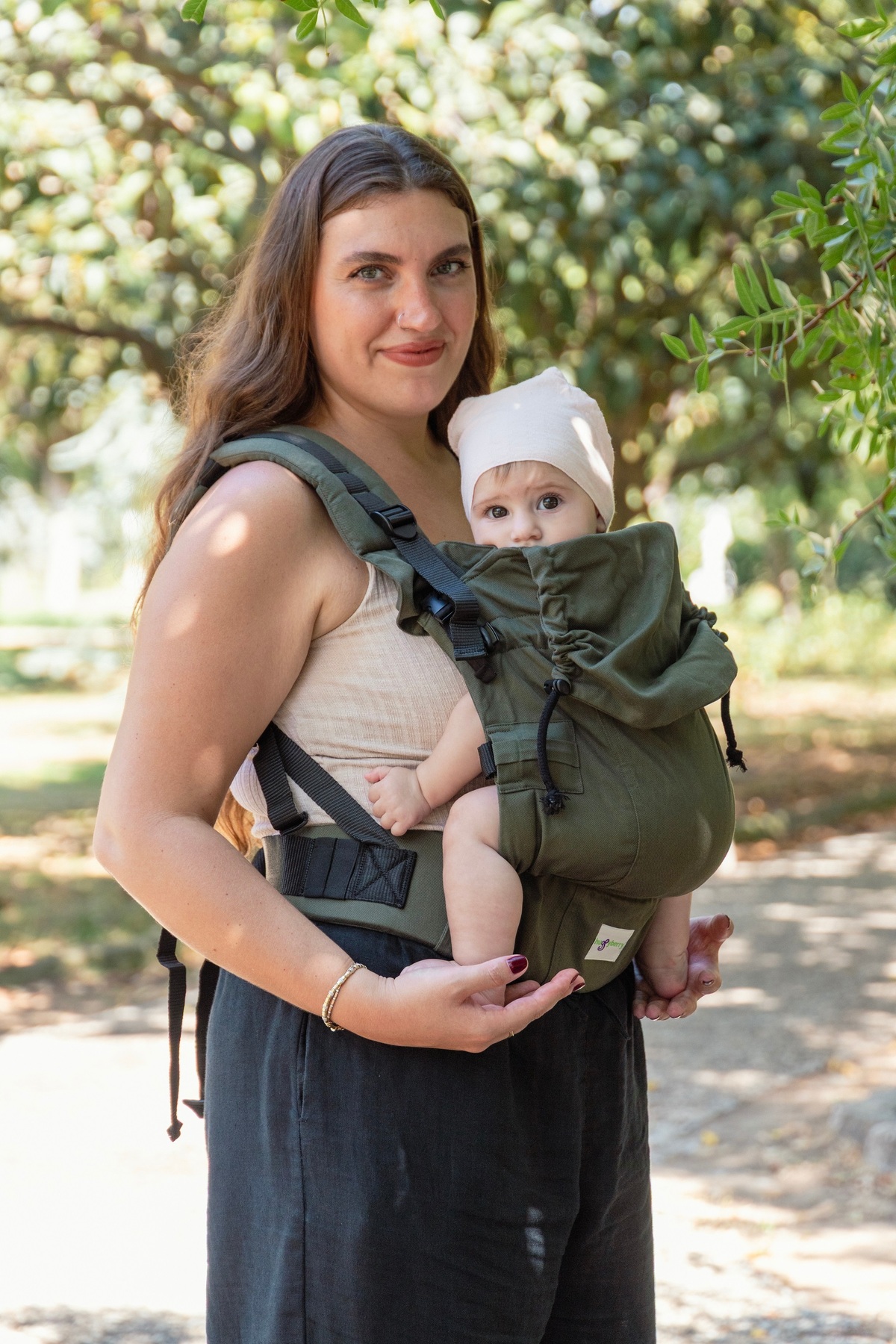 Huggyberry Nest Baby Carrier - Olive fotoğrafı 3 (önizleme)
