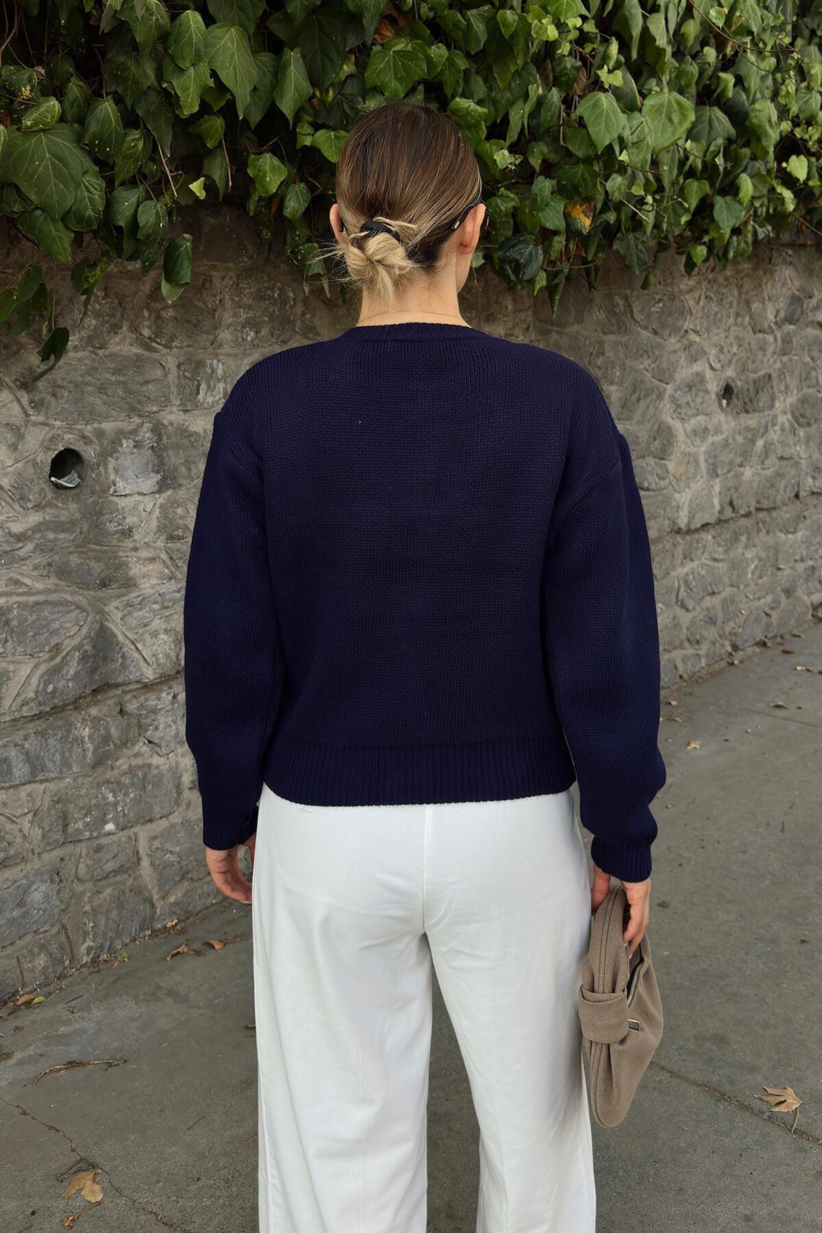 Swist  Lacivert Heart Gold Kalp Düğmeli Kadın Triko Hırka - Görsel 6