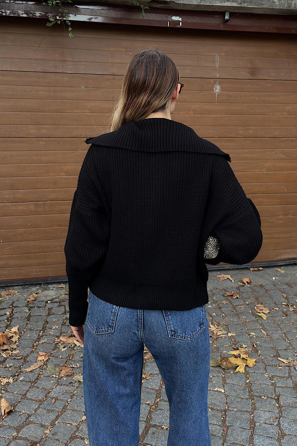 Swist  Siyah Yulia Fermuarlı Yaka Kadın Triko Crop Hırka - Görsel 6