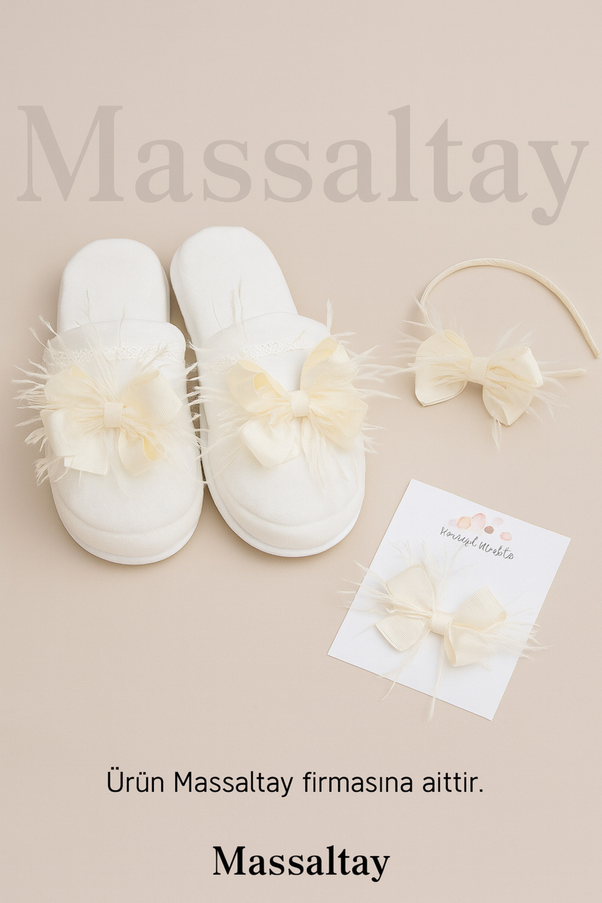 Massaltay Krem Fiyonklu Tüylü Lohusa Terlik Taç 3’lü Set – Şık Doğum & Hastane Çıkışı Aksesuarı