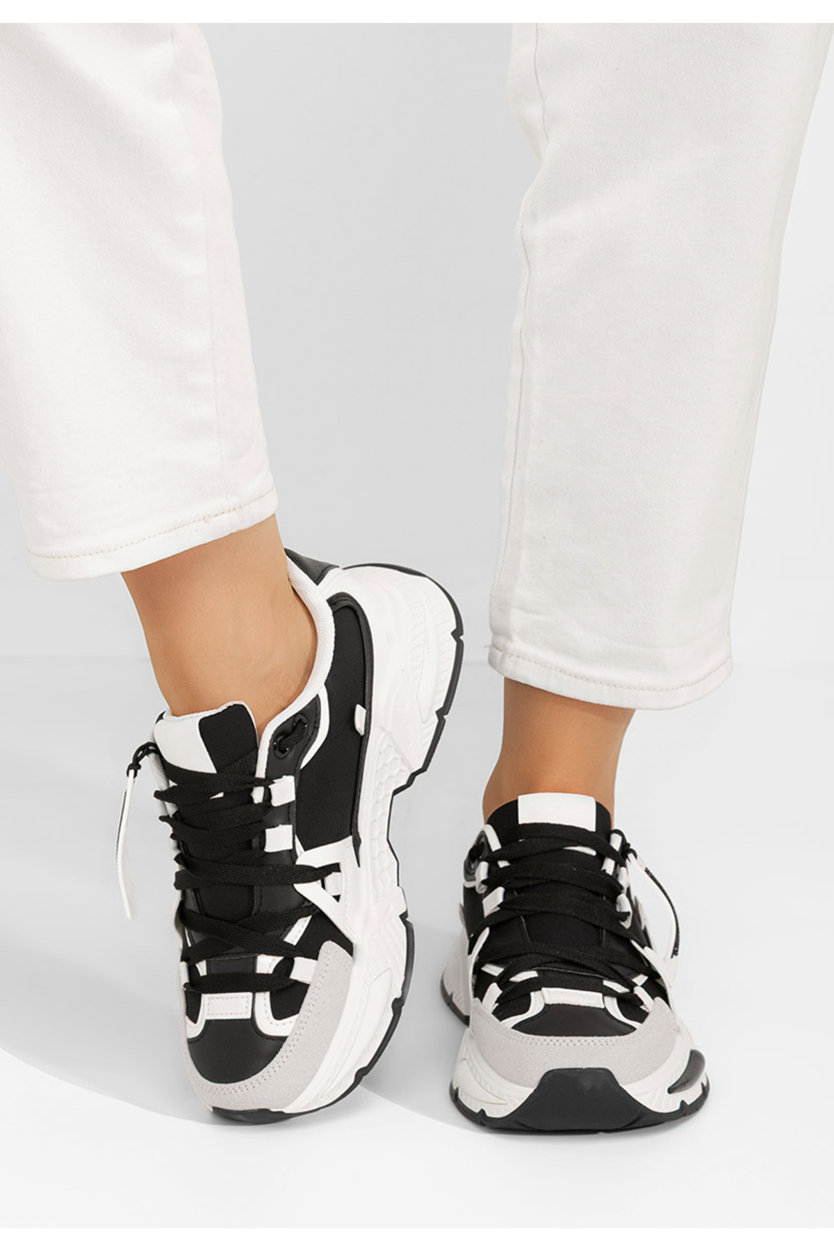 B T Shoes Čierne dámske tenisky Cathey