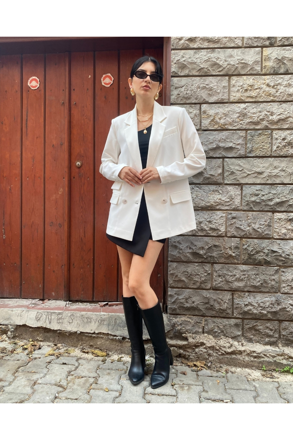 Kadın Beyaz Kruvaze Oversize Blazer Ceket Düğme Detaylı