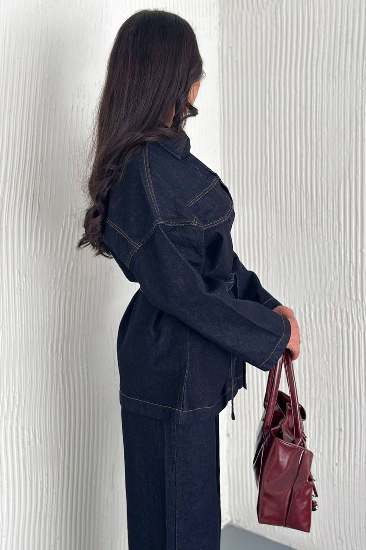 Noa Noa طقم بنطلون وسترة جينز نسائي بحزام – تصميم عصري وقوي