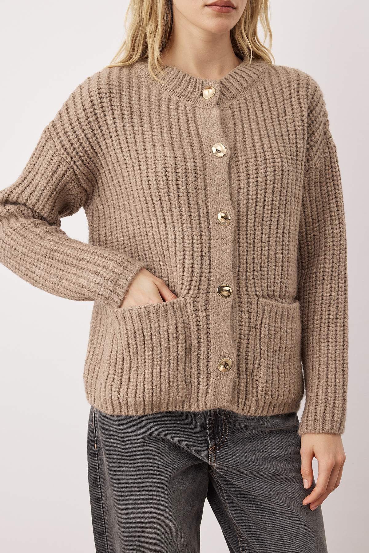 Trendyolmilla  Vizon Yumuşak Dokulu Geniş Kalıp Basic Triko Hırka TWOAW26HI00249 - Görsel 3