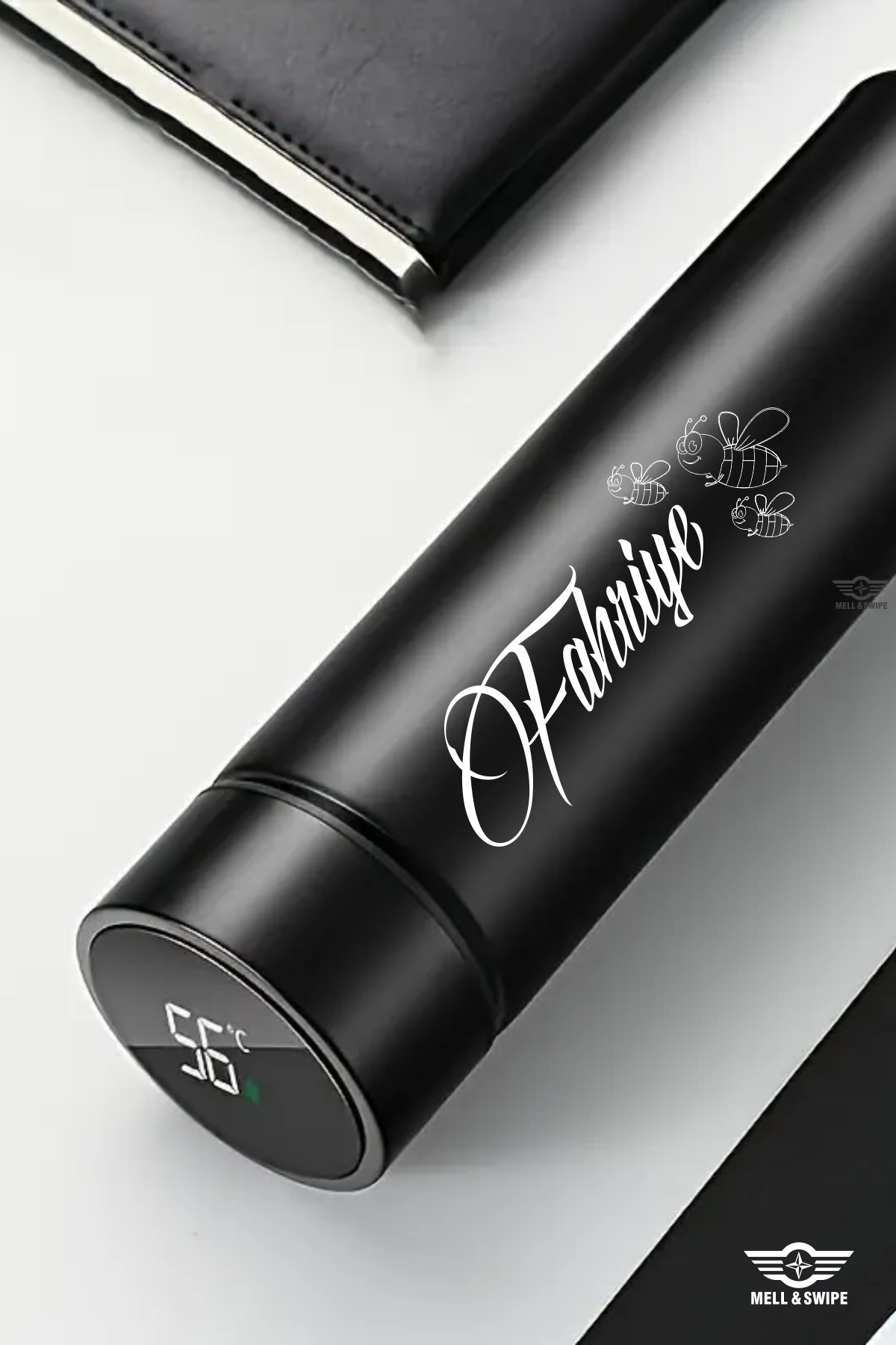 MELL & SWIPE Siyah Dereceli Kişiye Özel İsim Baskılı Çelik Dijital Led Sıcaklık Göstergeli Akıllı Termos 500ml fotoğrafı 2 (önizleme)