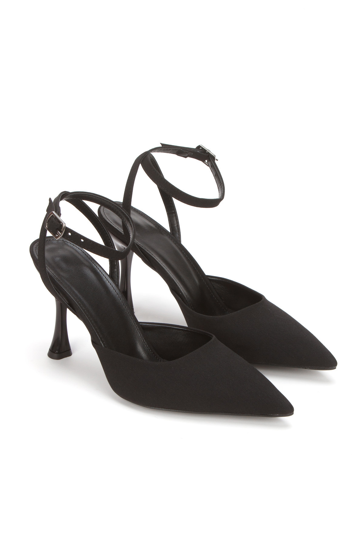 حذاء نسائي أسود بكعب مدبب ومفتوح من الخلف للسهرات...