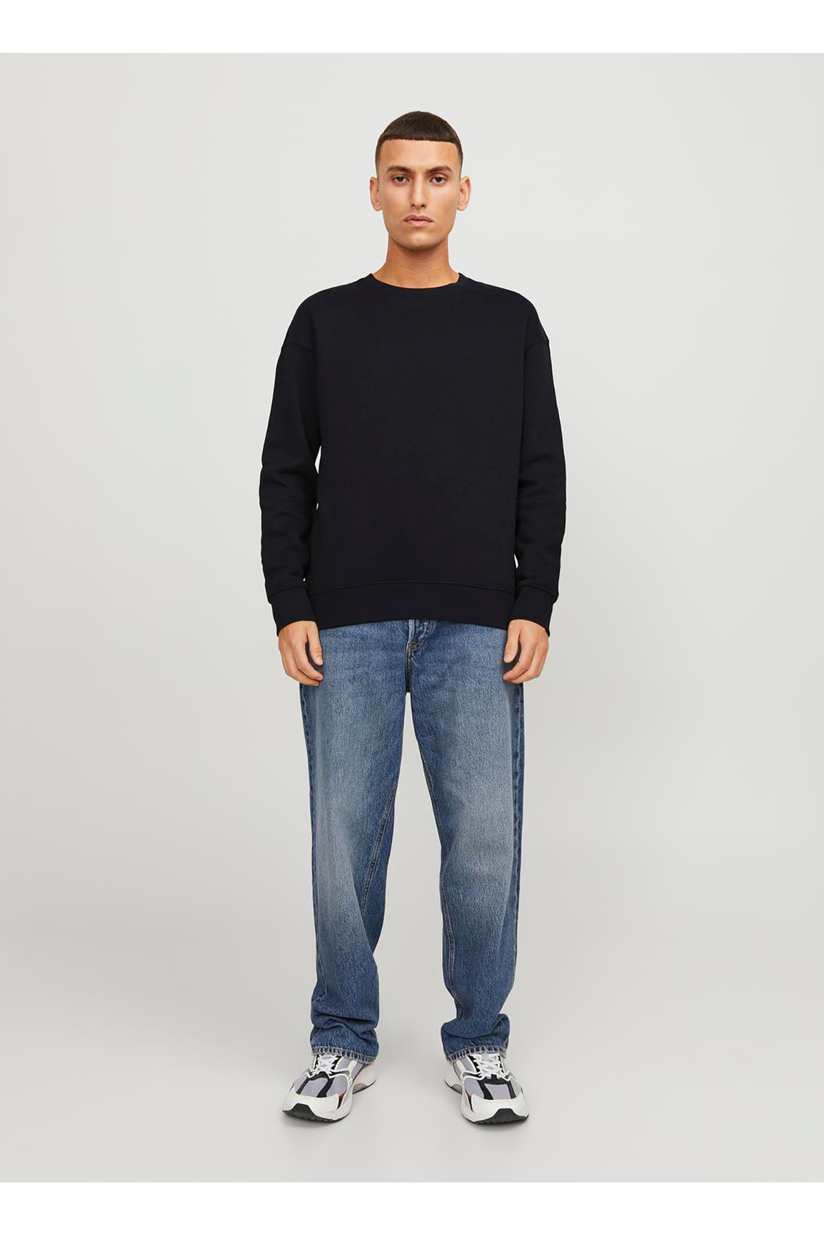 جک اند جونز سویشرت مردانه مشکی یقه گرد 12208182_JJESTAR BASIC SWEAT CREW N