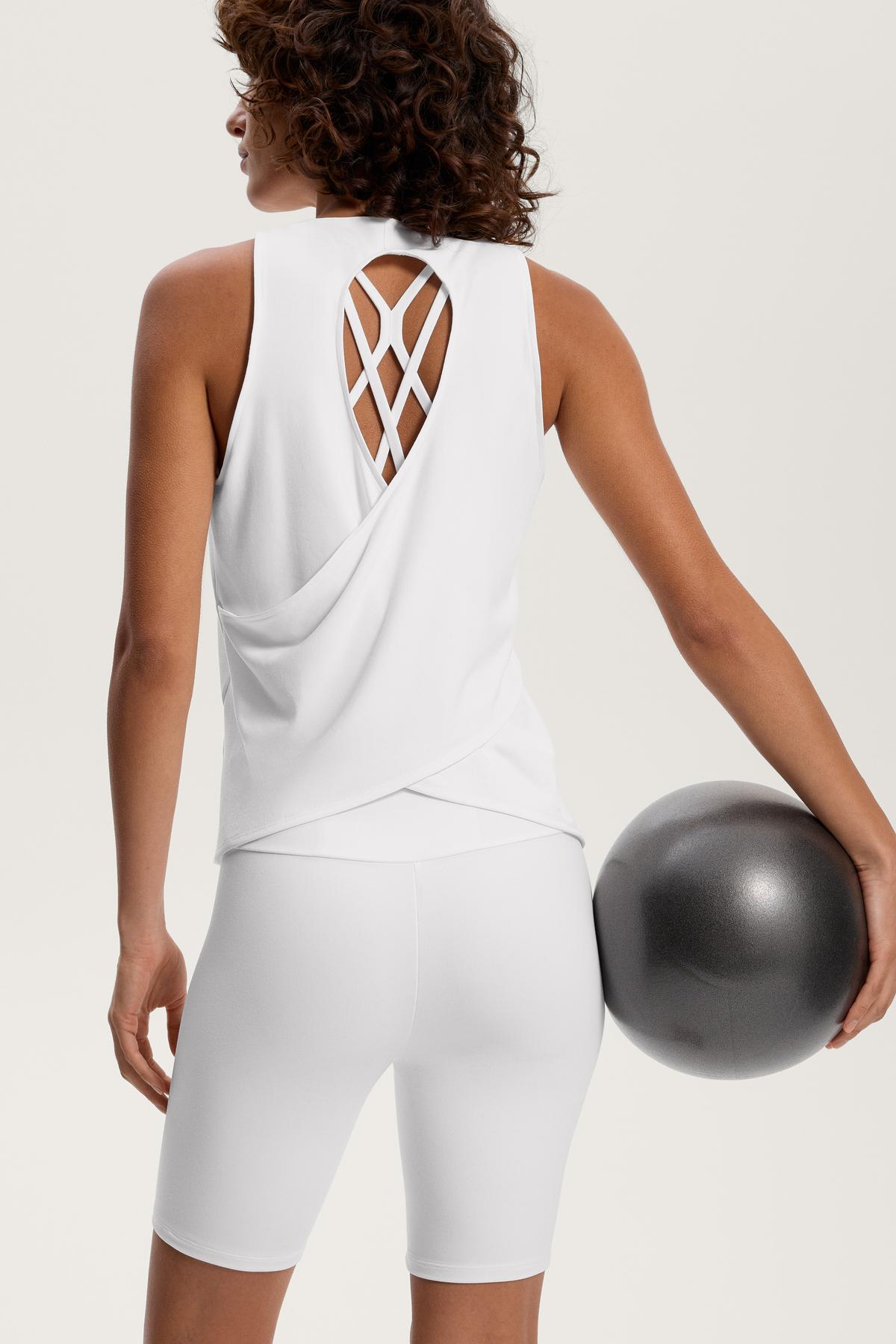 Oysho Comfortlux cross back tişört görsel 3