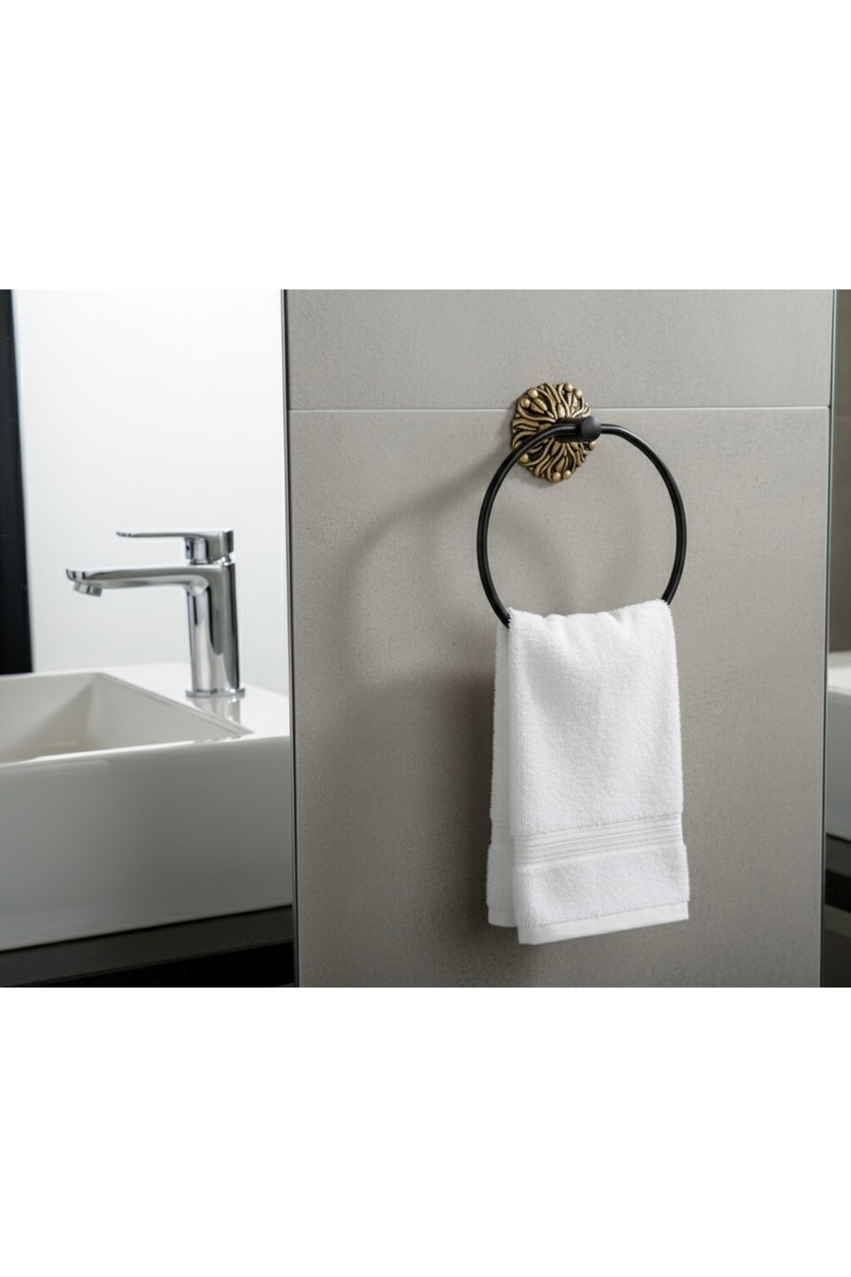 ROMAN ROUND TOWEL RACK